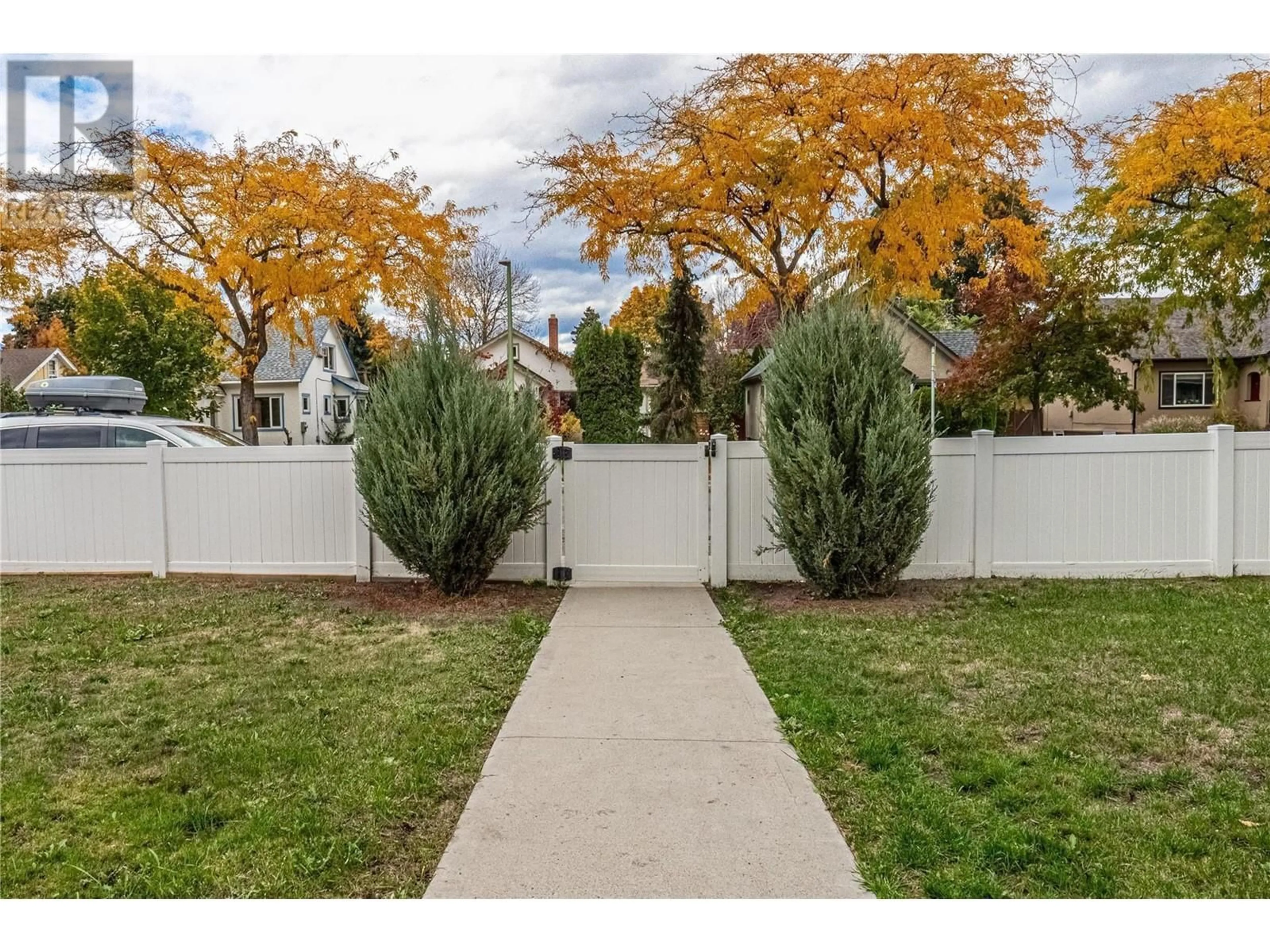 Unknown for 781 SUTHERLAND AVENUE, Kelowna British Columbia V1Y5X4