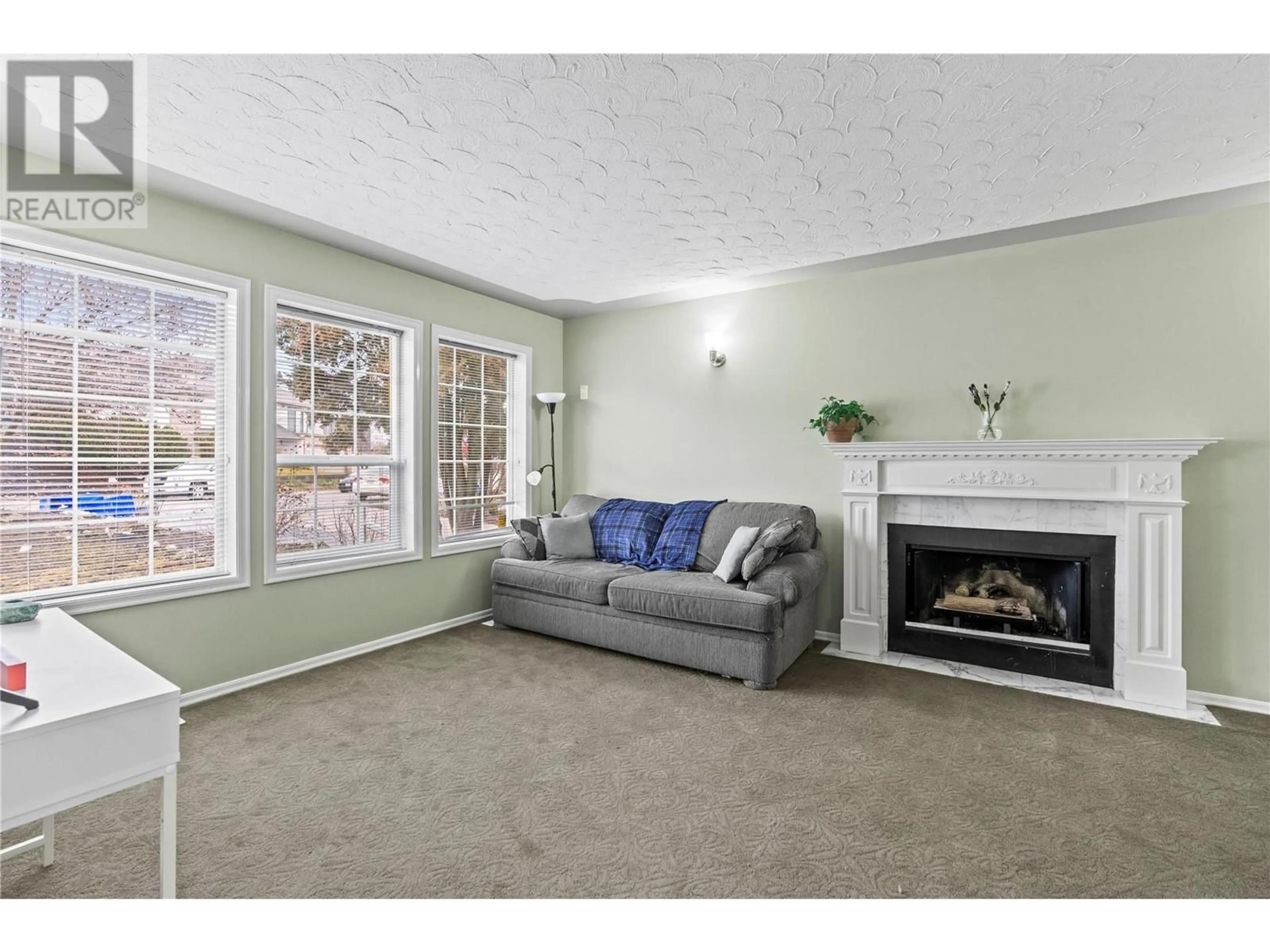 Living room with furniture, unknown for 4404 WELLINGTON DRIVE, Vernon British Columbia V1T8W3