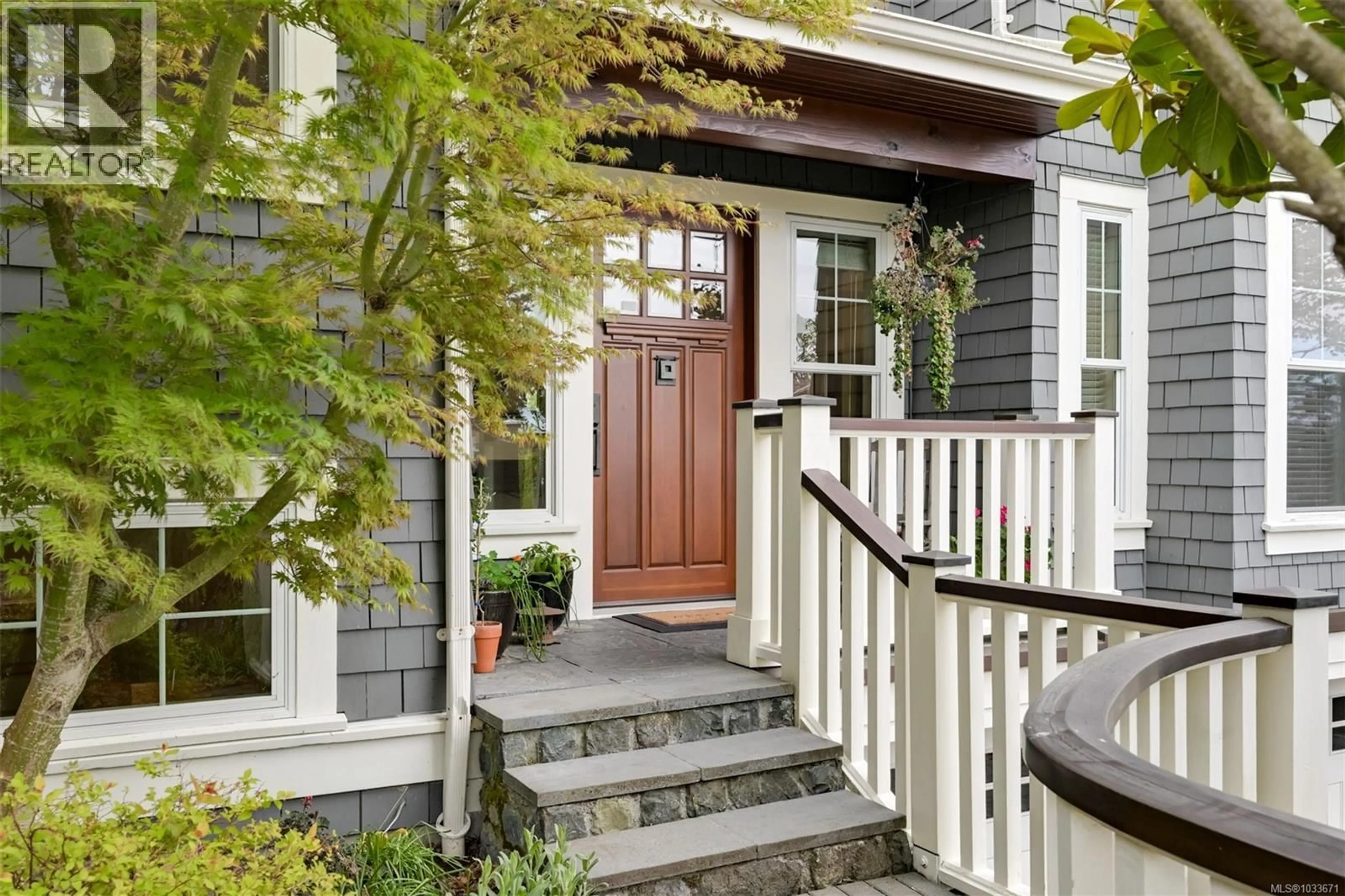Unknown for 12 BRIAR PLACE, Victoria British Columbia V8S3J5