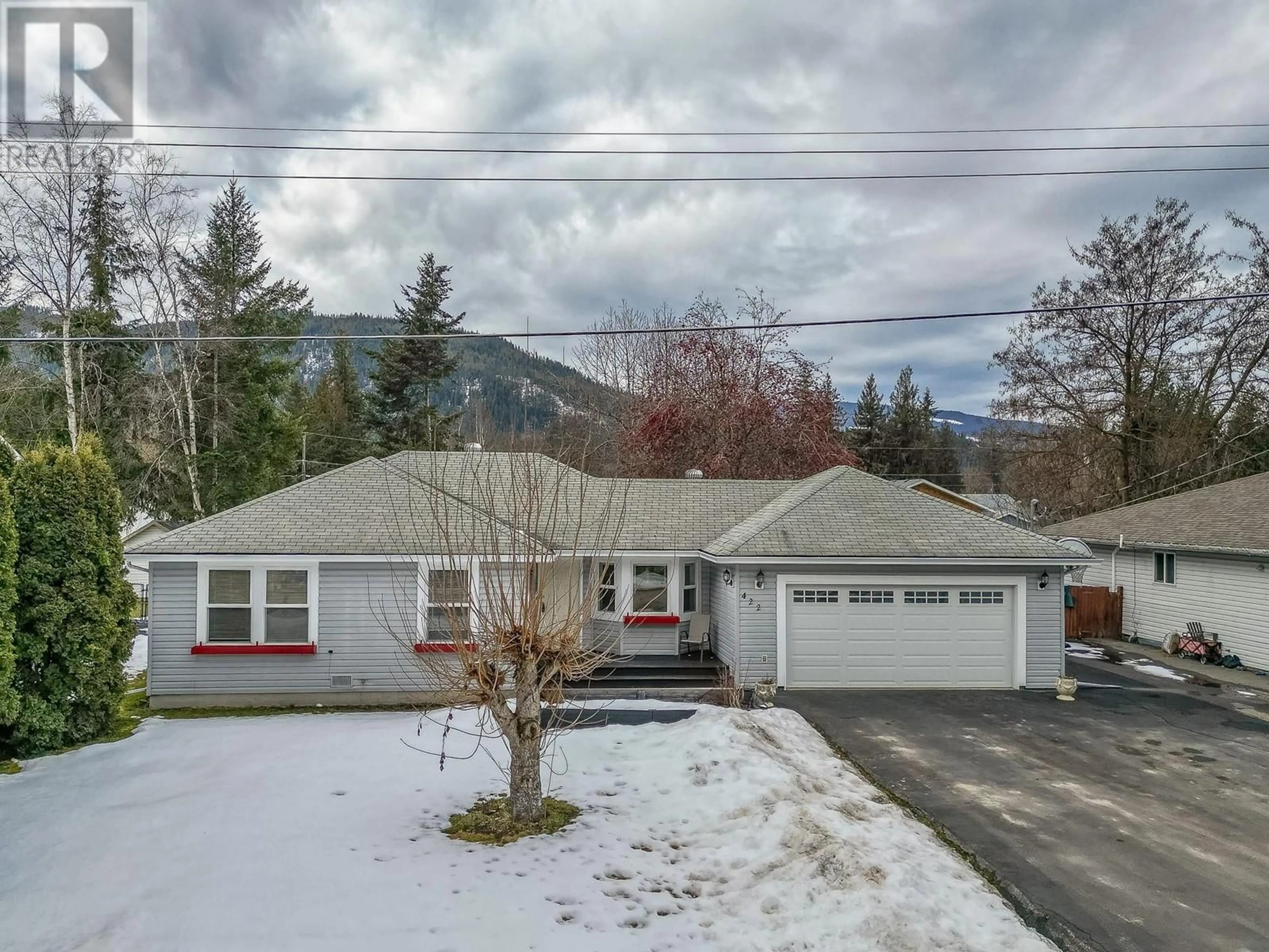 A pic from outside/outdoor area/front of a property/back of a property/a pic from drone, mountain view for 422 Cottonwood Avenue, Sicamous British Columbia V0E2V1