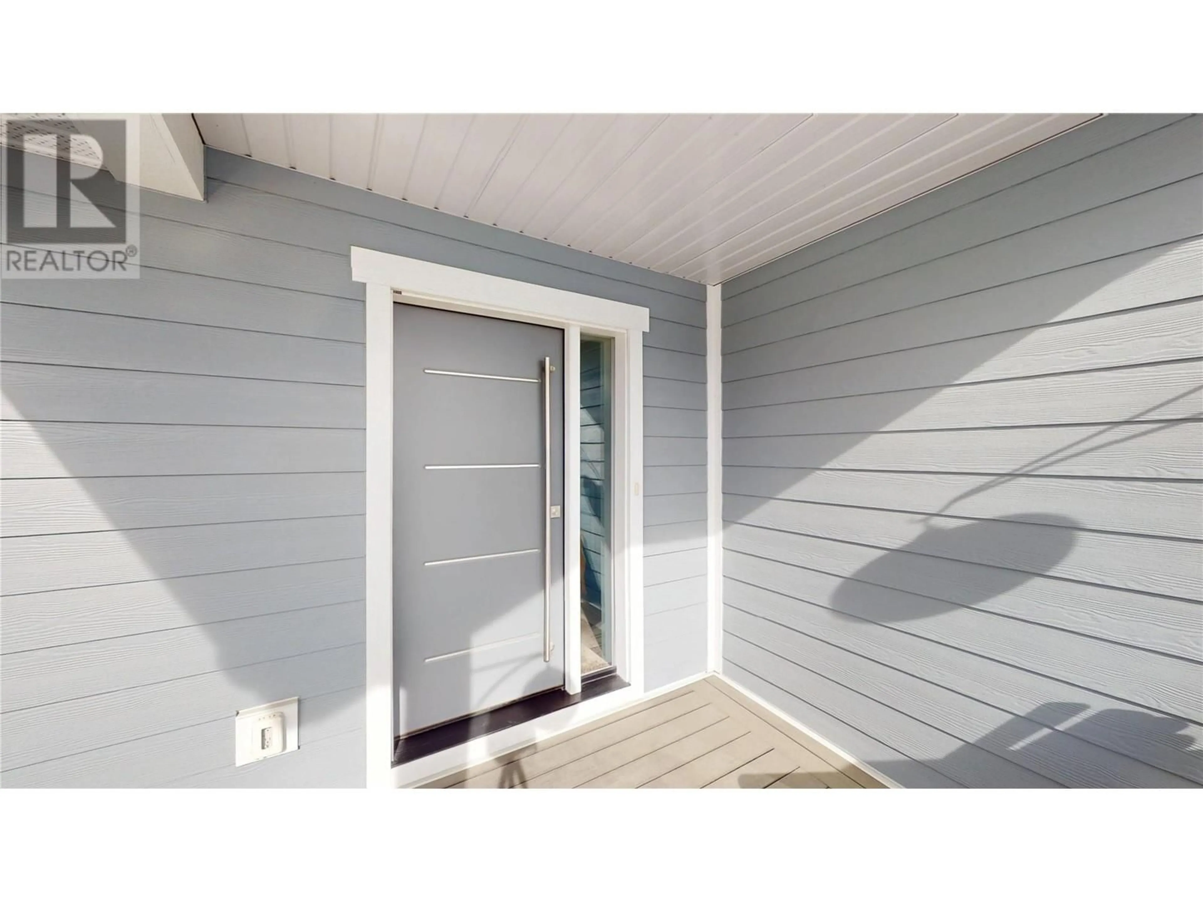 Home with vinyl exterior material, street for 307 LEGACY LOOKOUT OTHER, Cranbrook British Columbia V1C0E4
