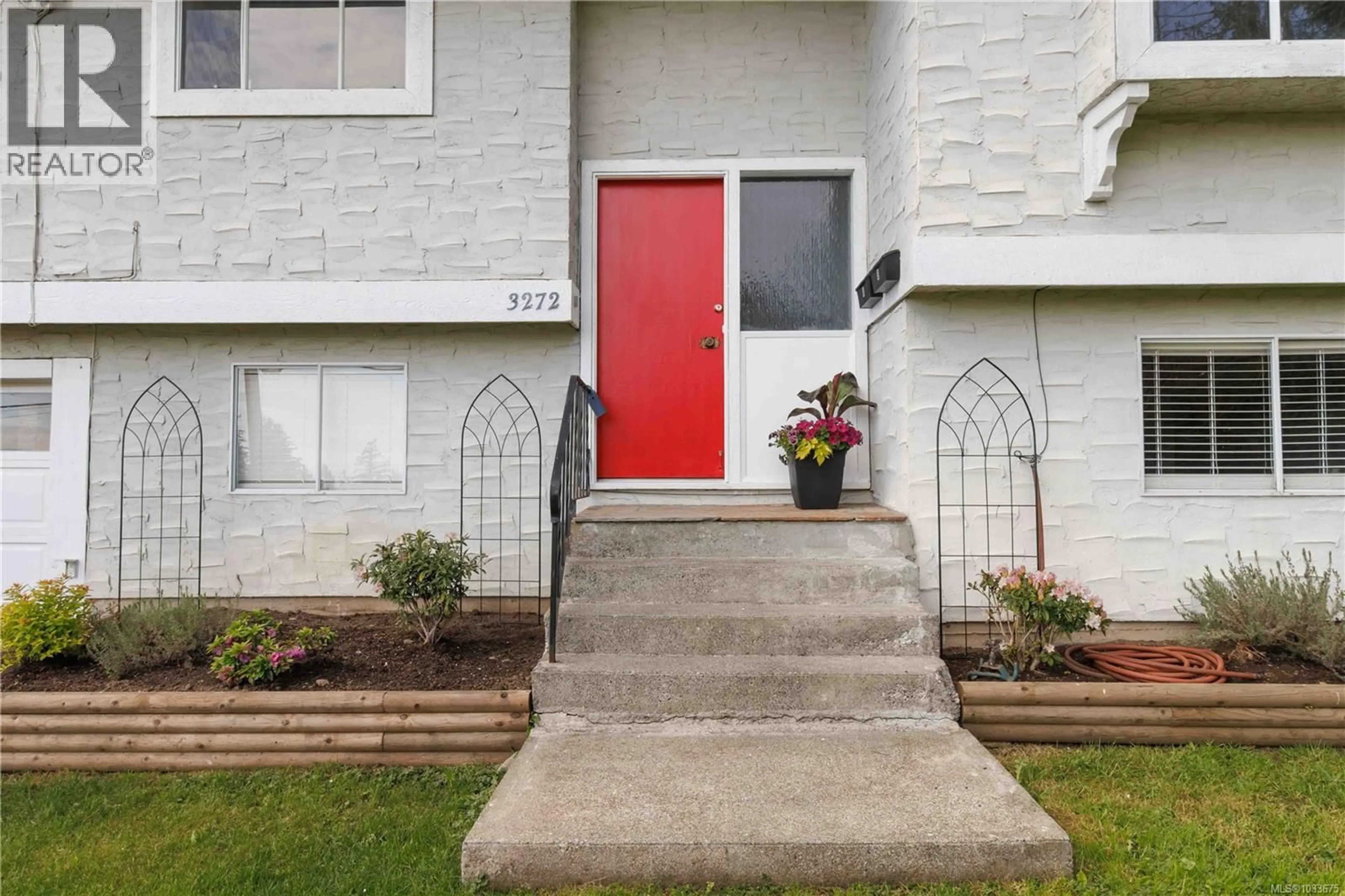 Indoor entryway for 3272 HAIDA DRIVE, Colwood British Columbia V9C2M7