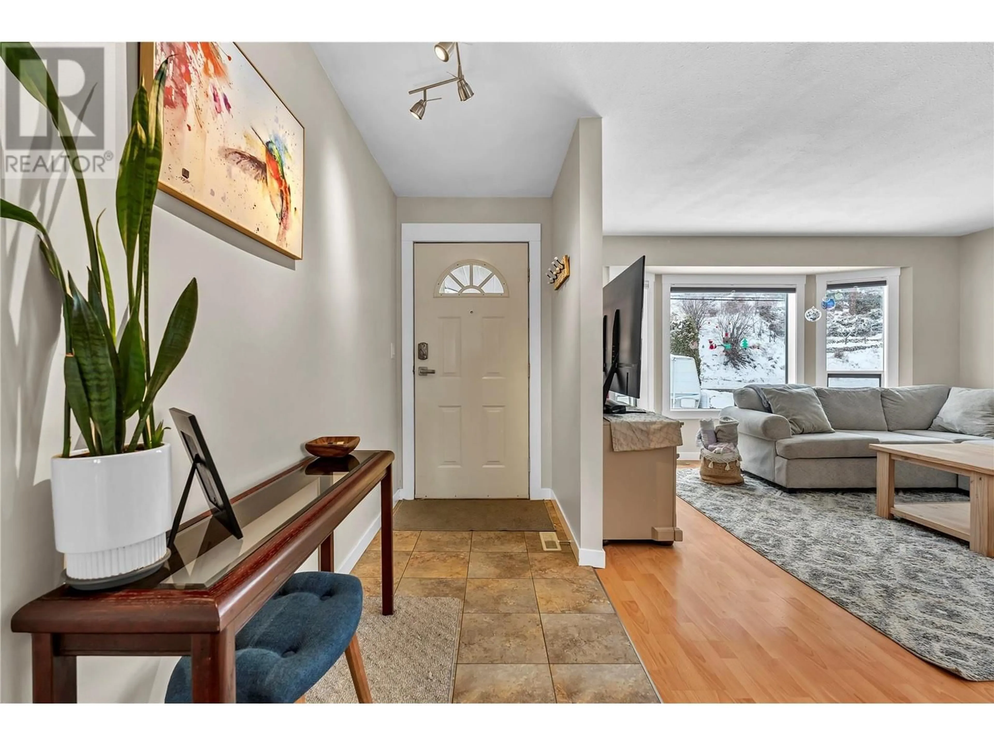 Indoor entryway for 7990 VICTORIA ROAD SOUTH, Summerland British Columbia V0H1Z2