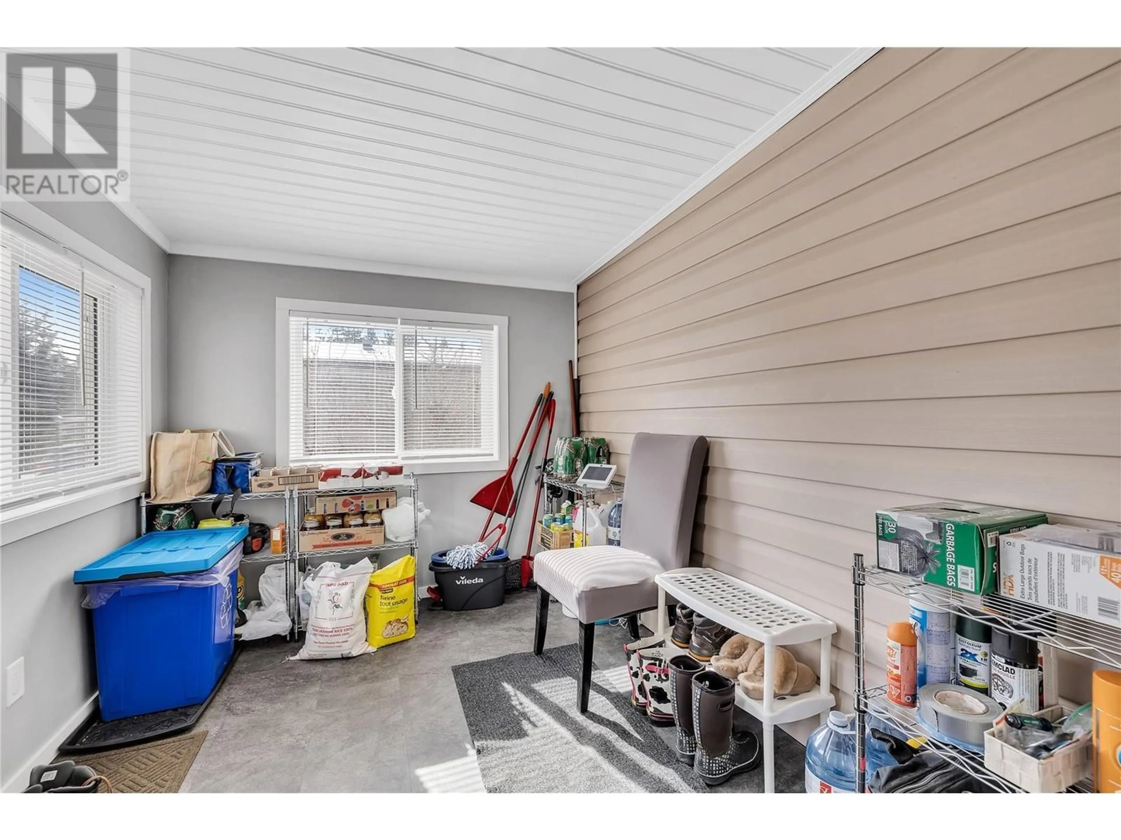Indoor garage for 64 - 1929 97 HIGHWAY SOUTH, West Kelowna British Columbia V1Z2Z1