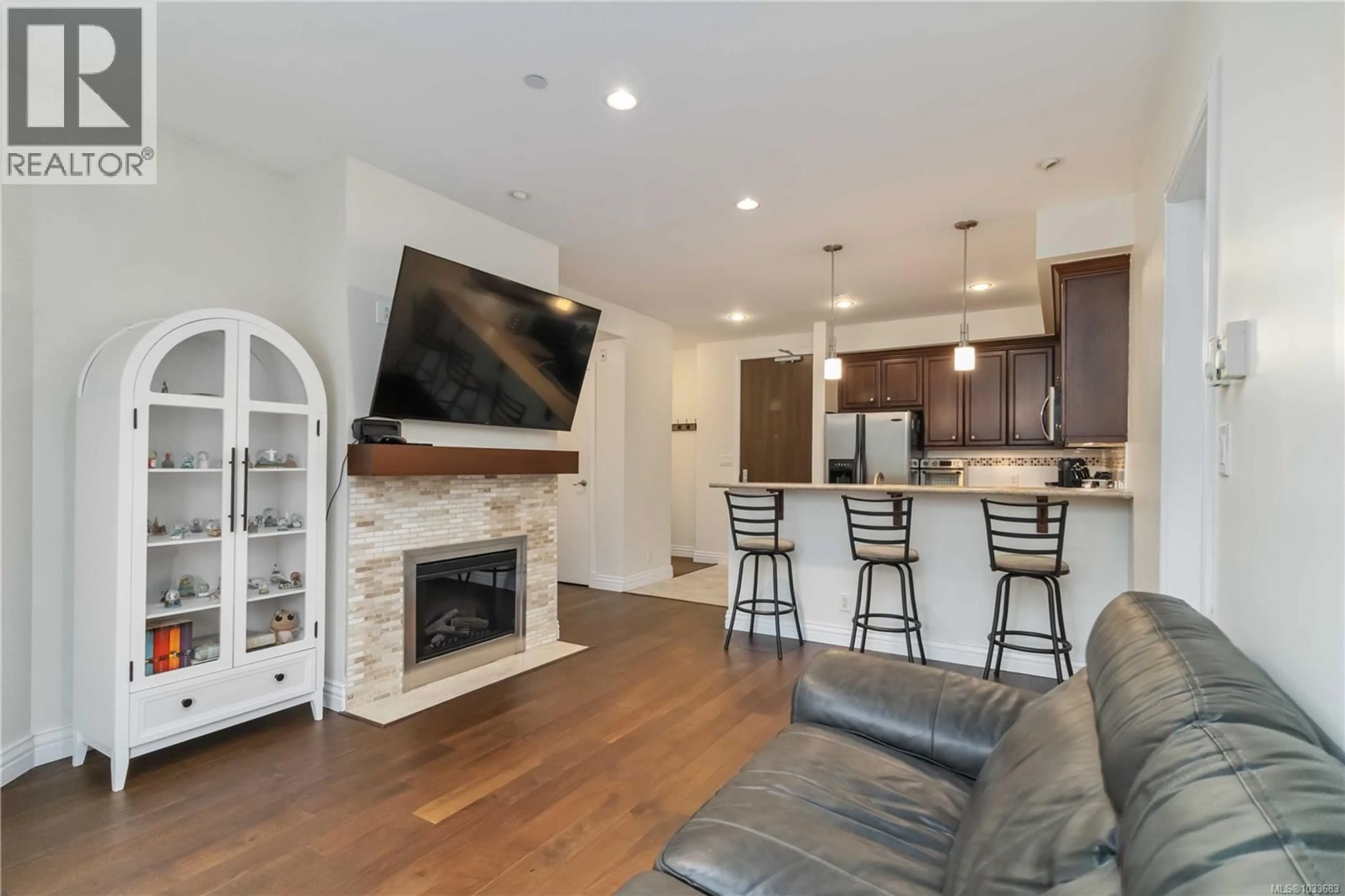 Open concept kitchen, unknown for 217 - 1335 BEAR MOUNTAIN PARKWAY, Langford British Columbia V9B6T9