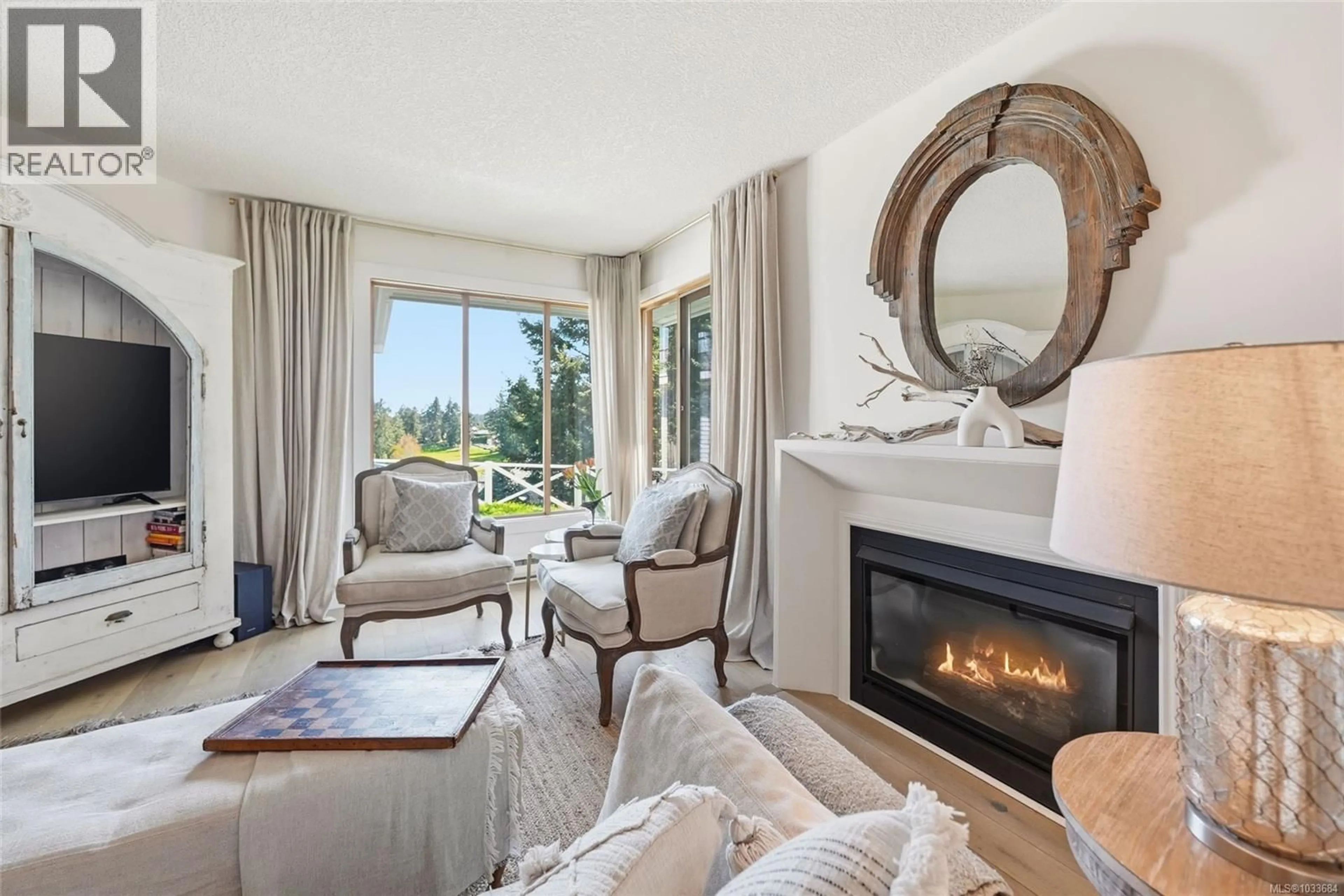 Living room with furniture, unknown for 2420 EVANSHIRE CRESCENT, Nanoose Bay British Columbia V9P9G7