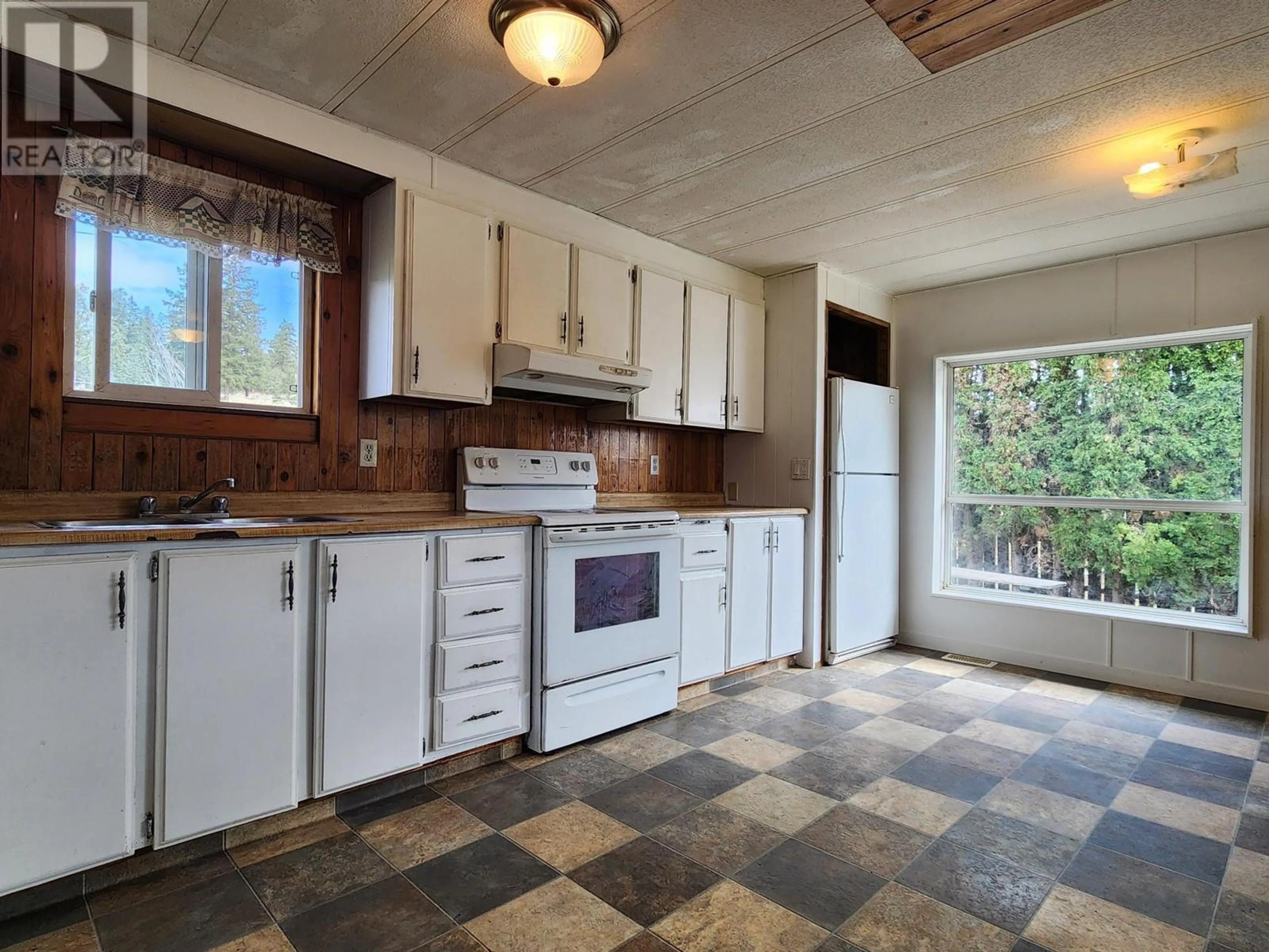 Standard kitchen, unknown for 4484 YD RANCH ROAD, Ashcroft British Columbia V0K1A0