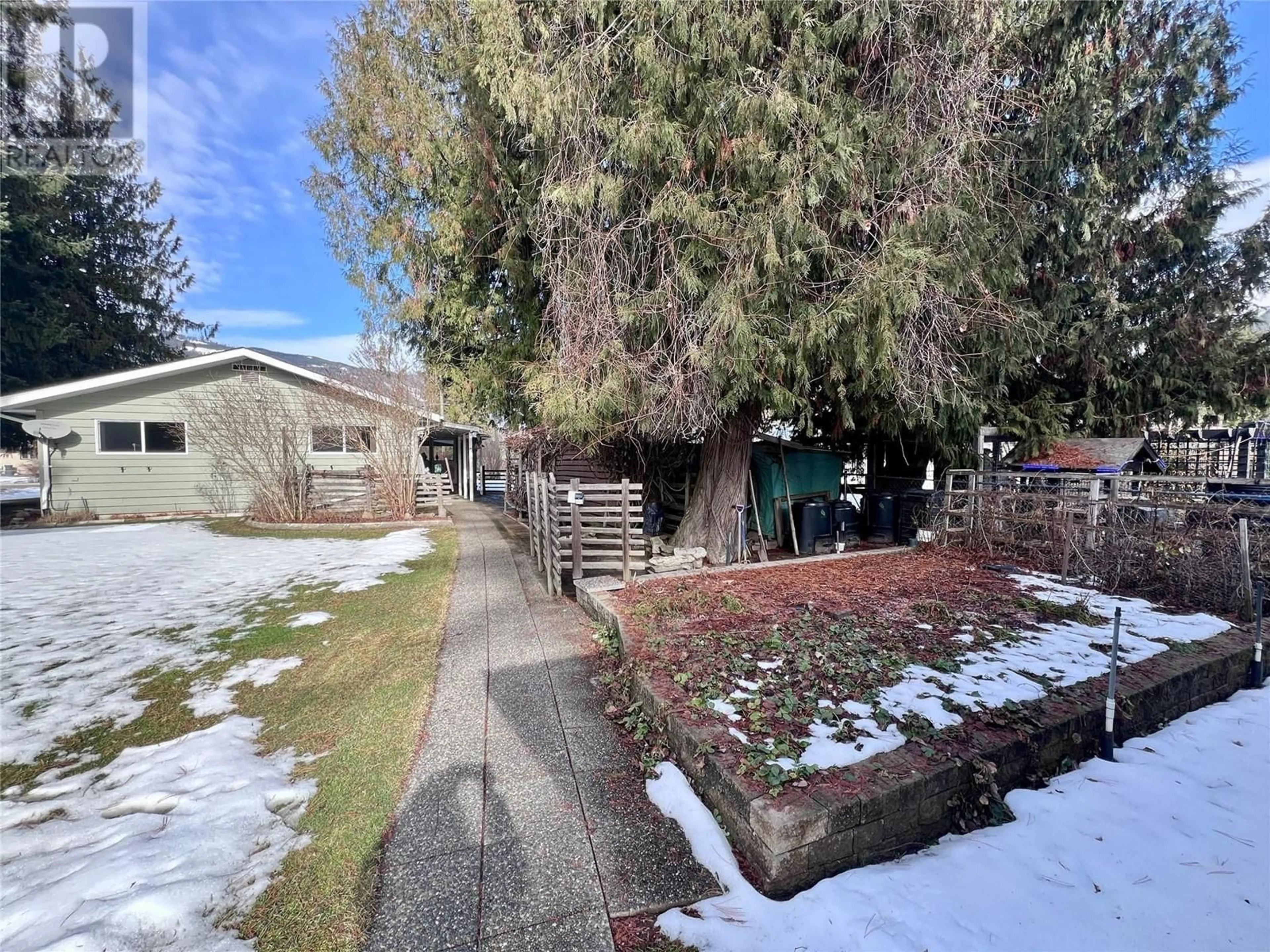 A pic from outside/outdoor area/front of a property/back of a property/a pic from drone, street for 433 Maduik Avenue, Sicamous British Columbia V0E2V1