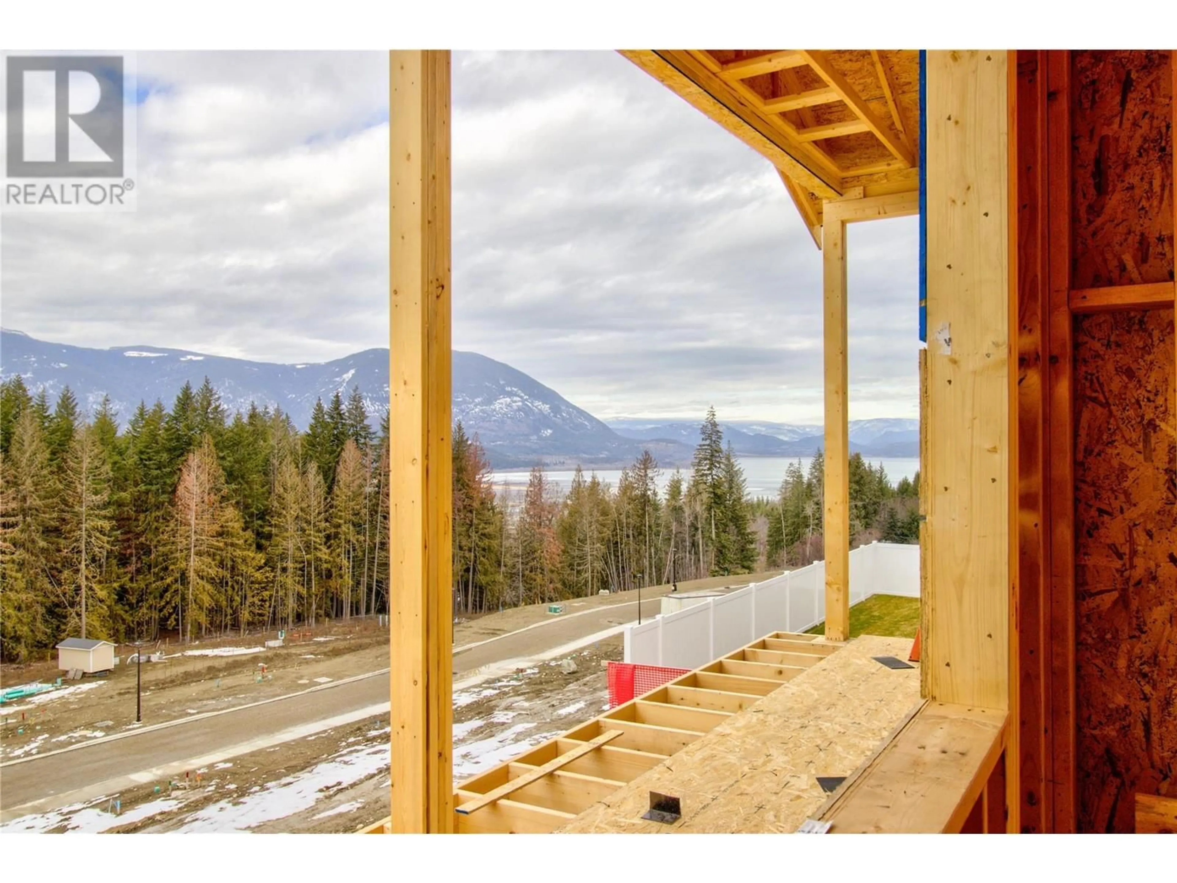 Unknown for 1681 9 STREET SOUTHEAST, Salmon Arm British Columbia V1E0G9