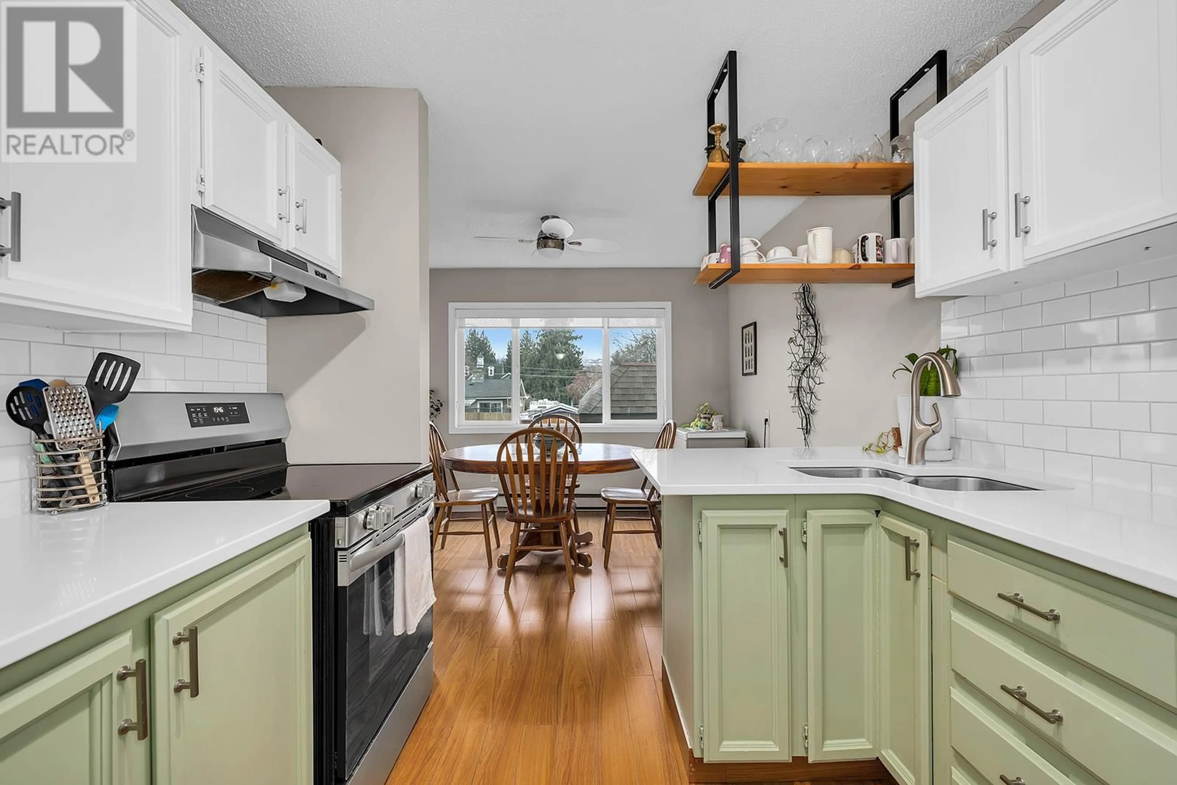 Open concept kitchen, unknown for 204 - 983 BERNARD AVENUE, Kelowna British Columbia V1Y6P7