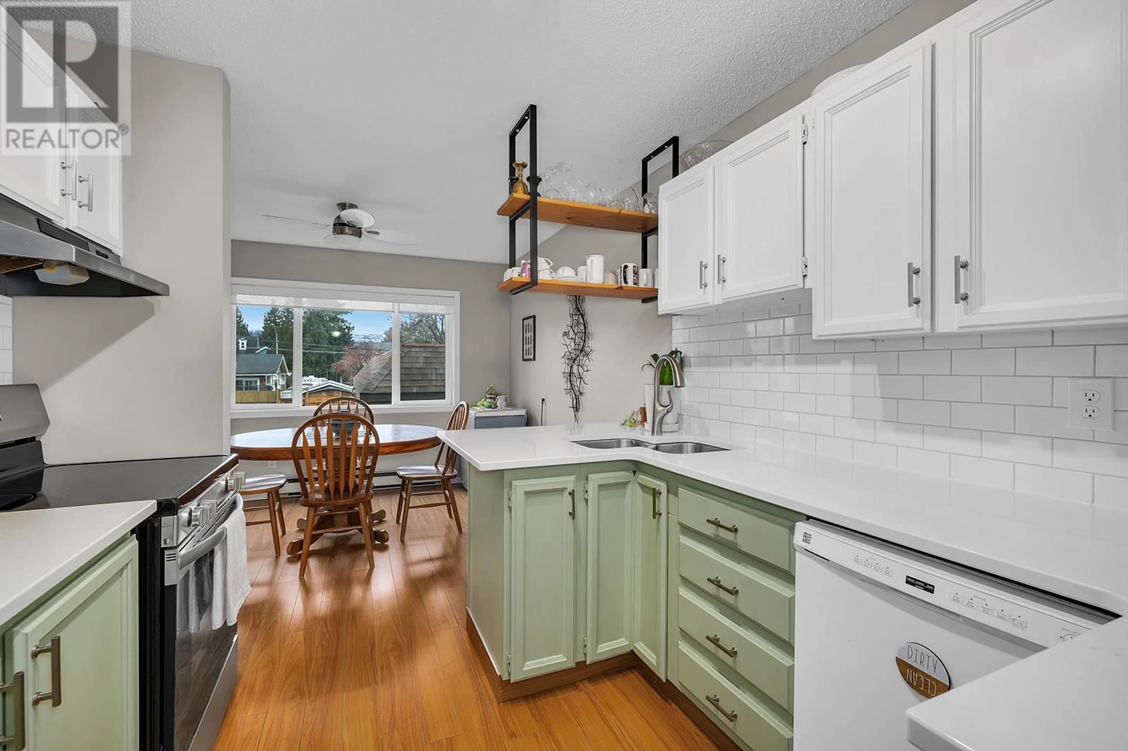 Open concept kitchen, unknown for 204 - 983 BERNARD AVENUE, Kelowna British Columbia V1Y6P7