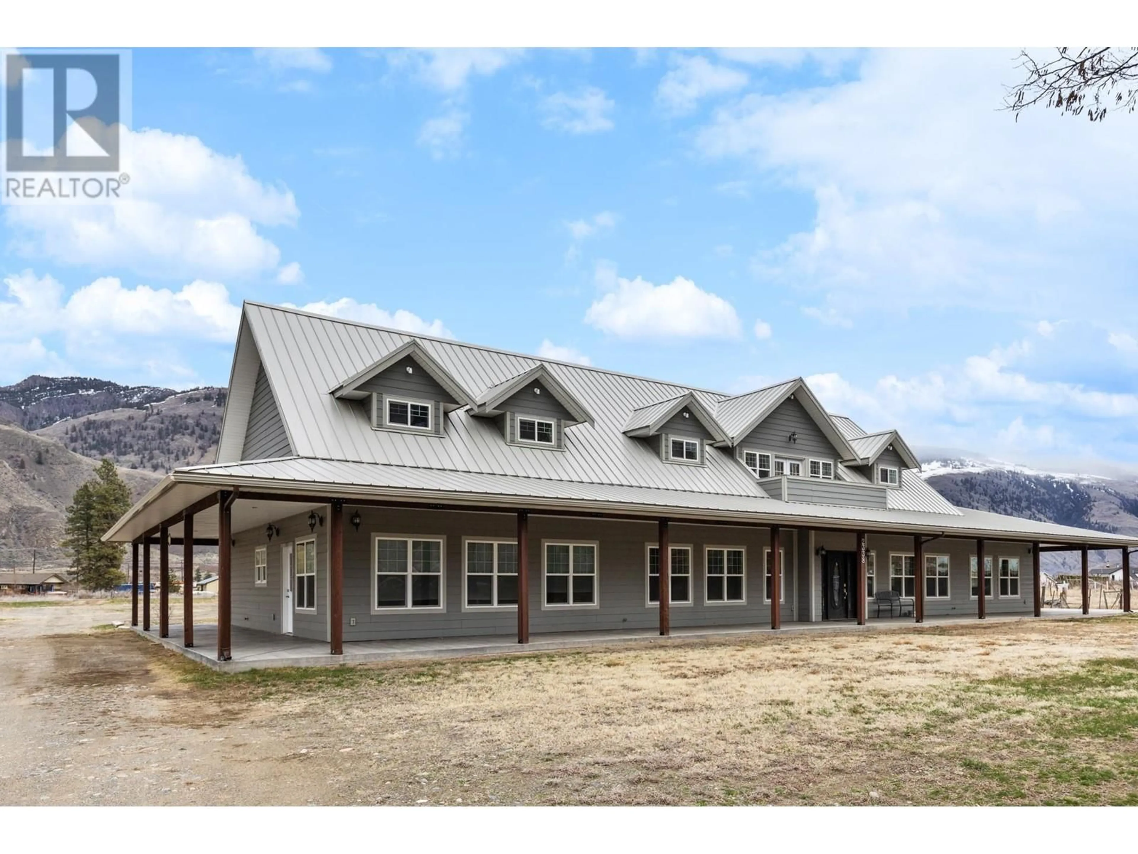 Home with vinyl exterior material, building for 2338 HWY 3 OTHER, Cawston British Columbia V0X1C2