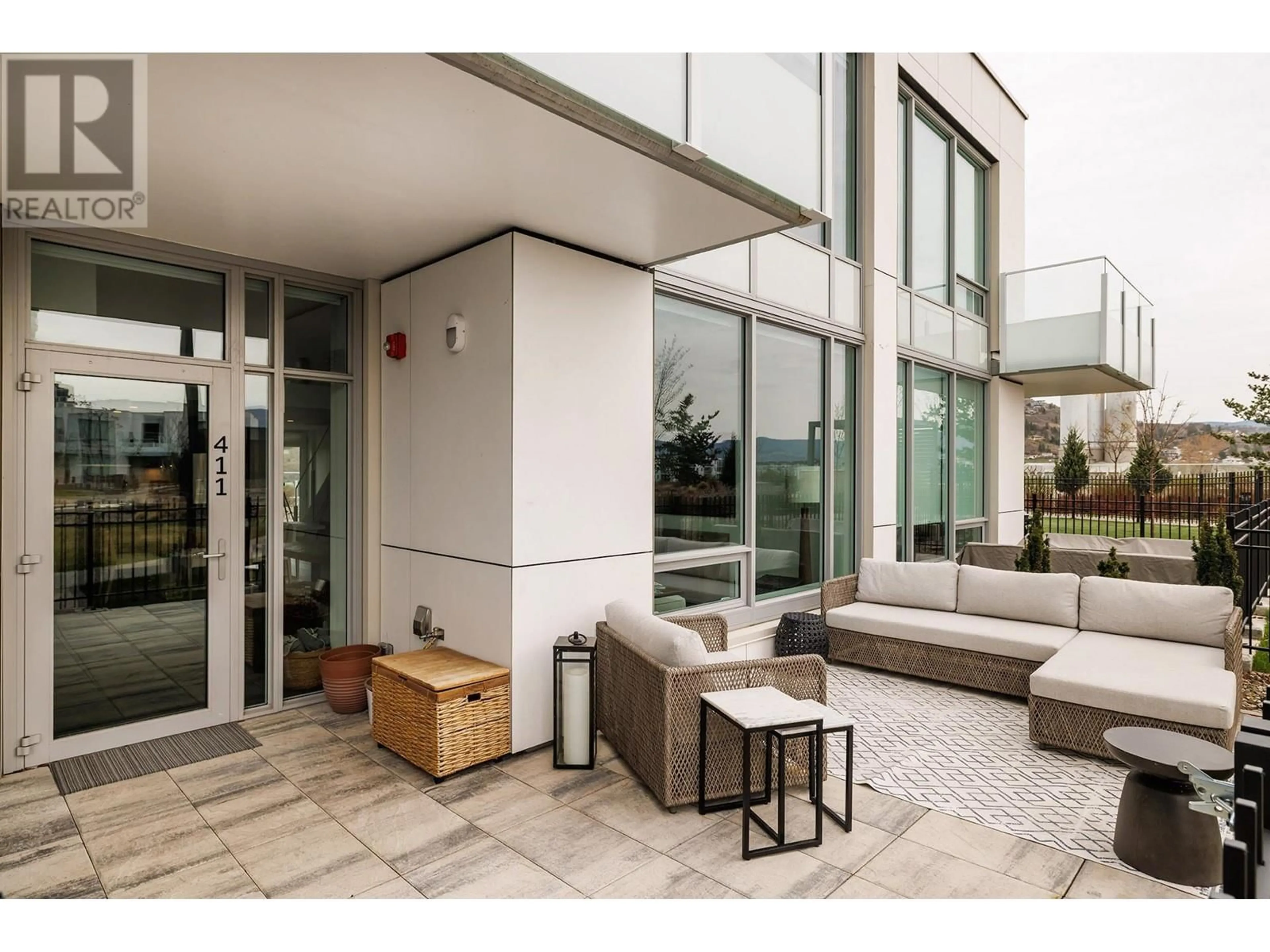 Unknown for 411 - 1181 SUNSET DRIVE, Kelowna British Columbia V1Y0L4