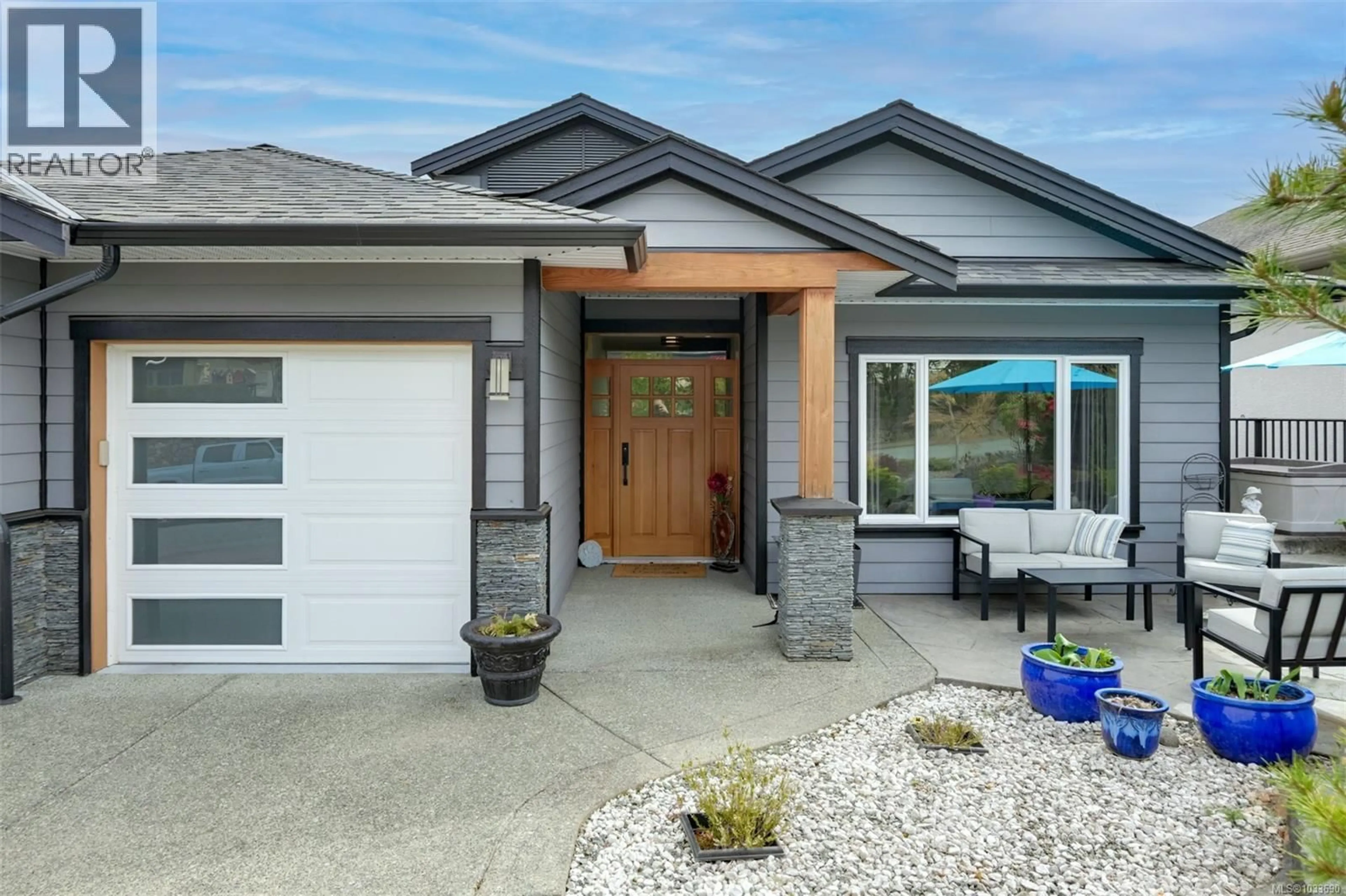 Home with vinyl exterior material, street for 853 COUNTRY CLUB DRIVE, Cobble Hill British Columbia V8H0K8