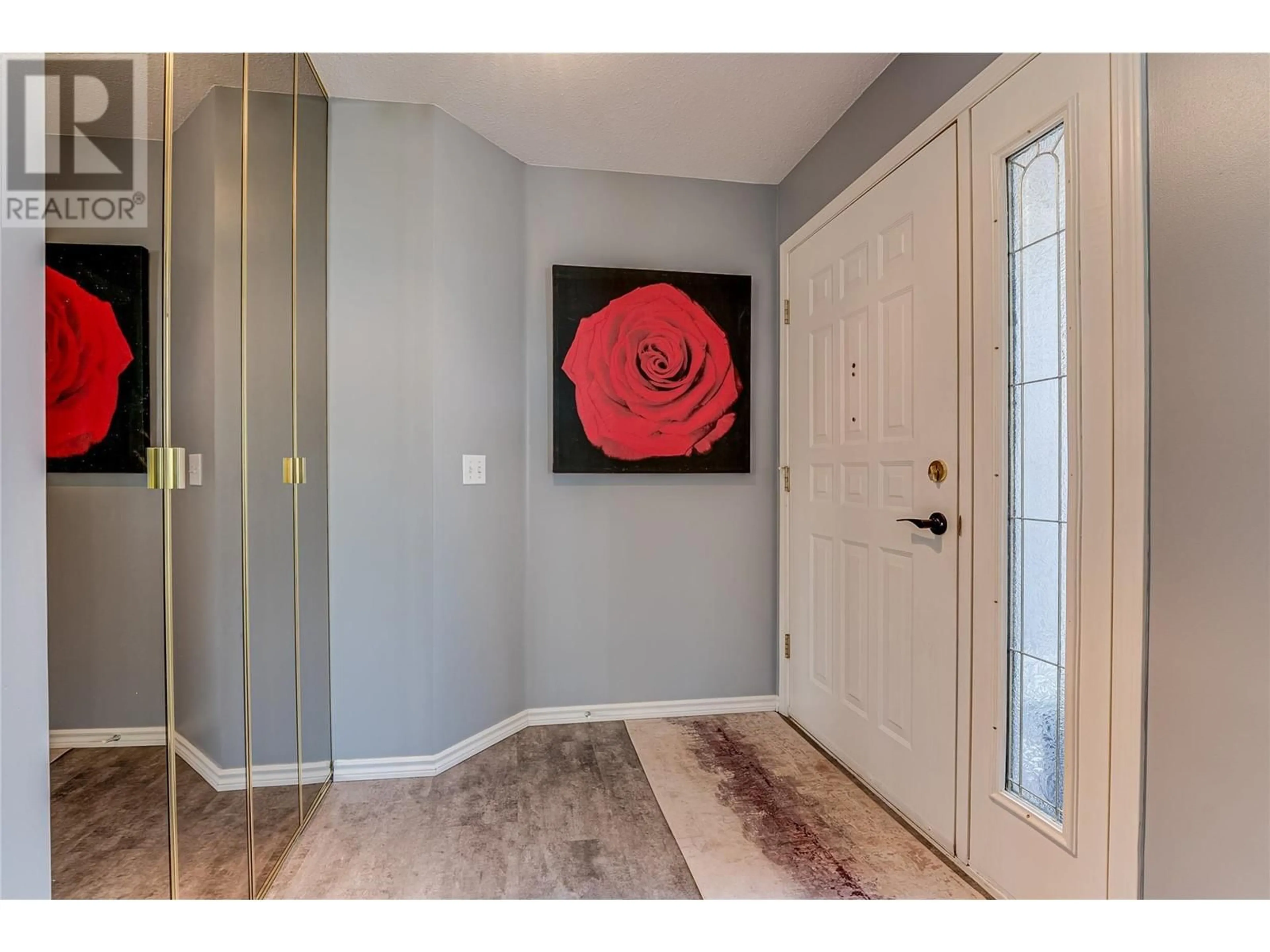 Indoor entryway for 25 - 1220 25 AVENUE, Vernon British Columbia V1T9A1