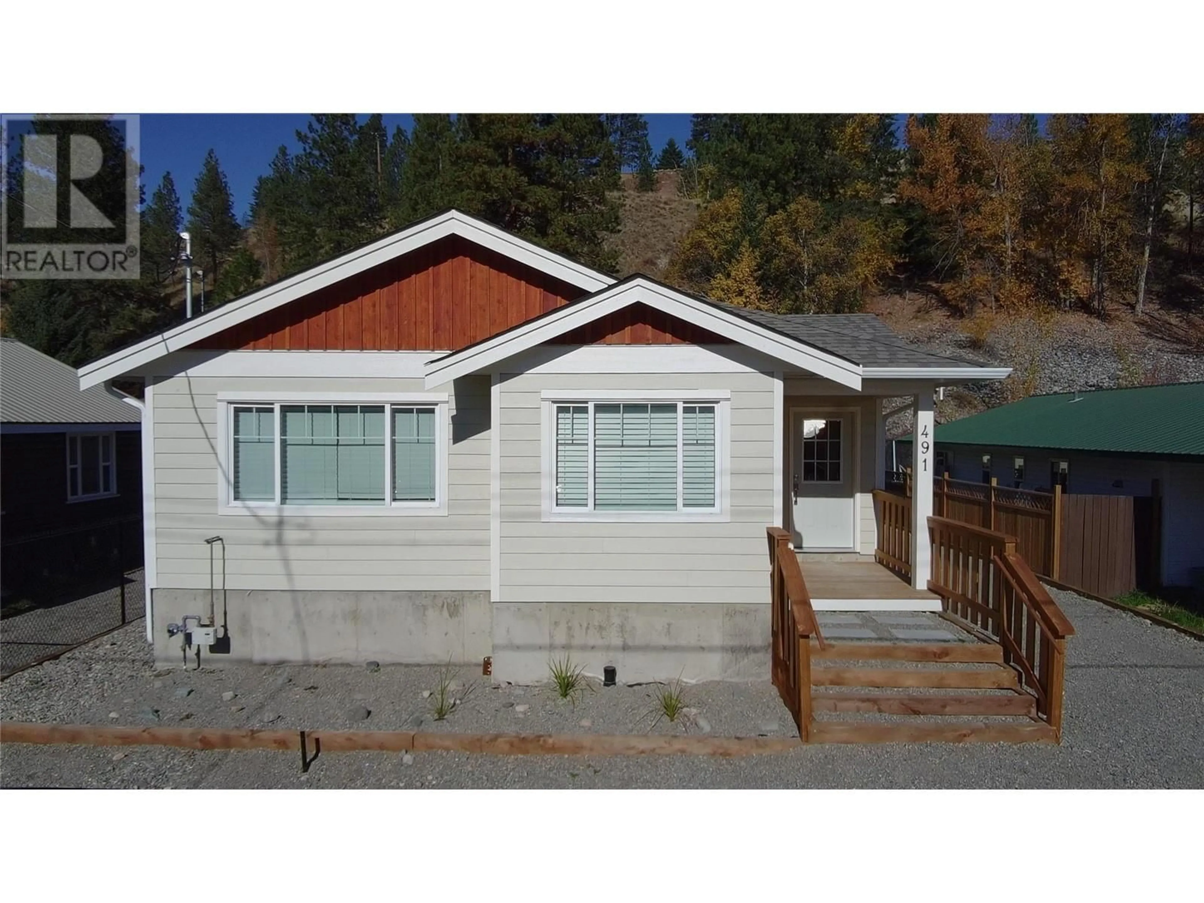 Home with vinyl exterior material, street for 491 Auburn Crescent, Princeton British Columbia V0X1W0