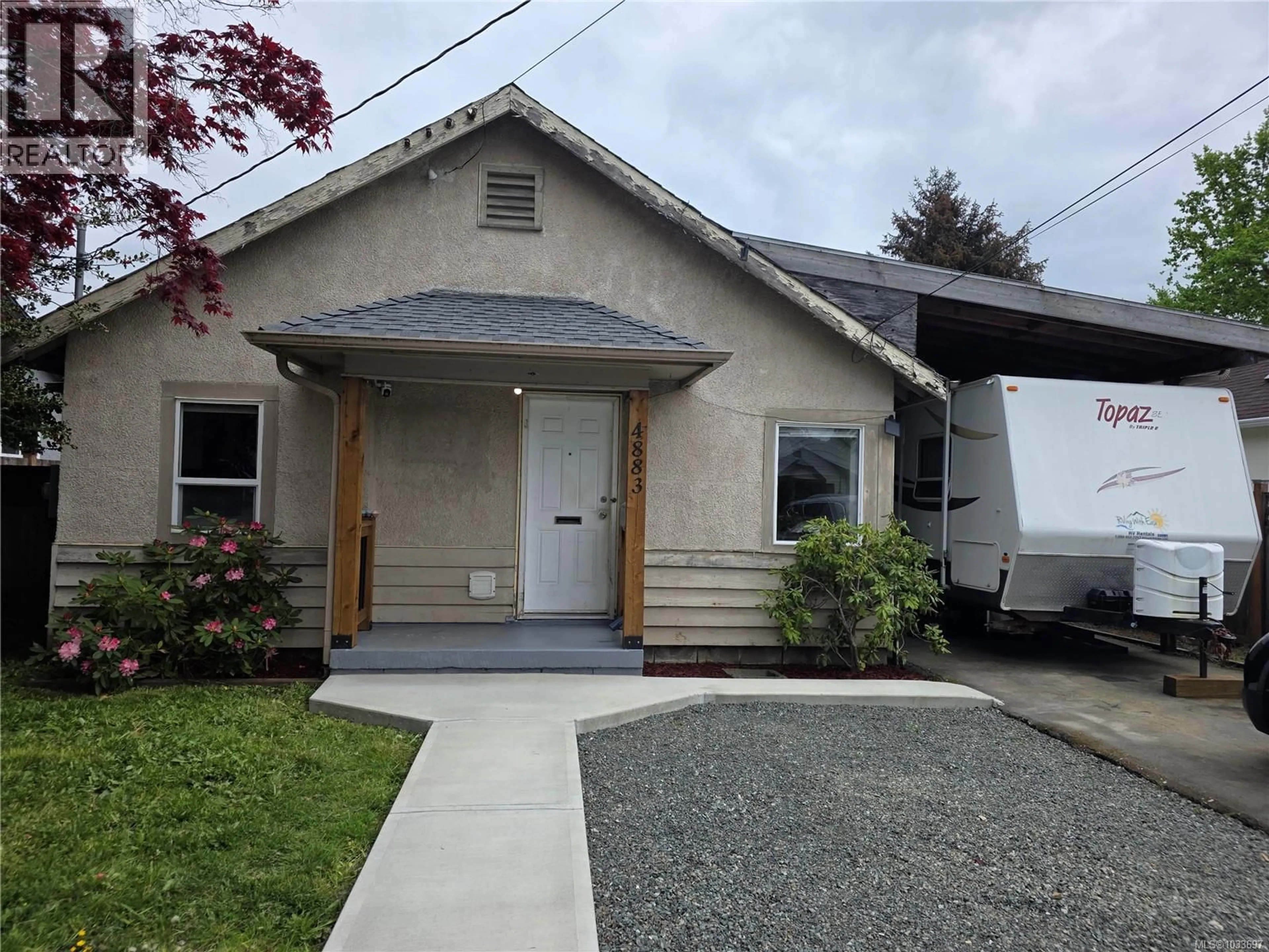 Home with vinyl exterior material, street for 4883 ELIZABETH STREET, Port Alberni British Columbia V9Y6M3