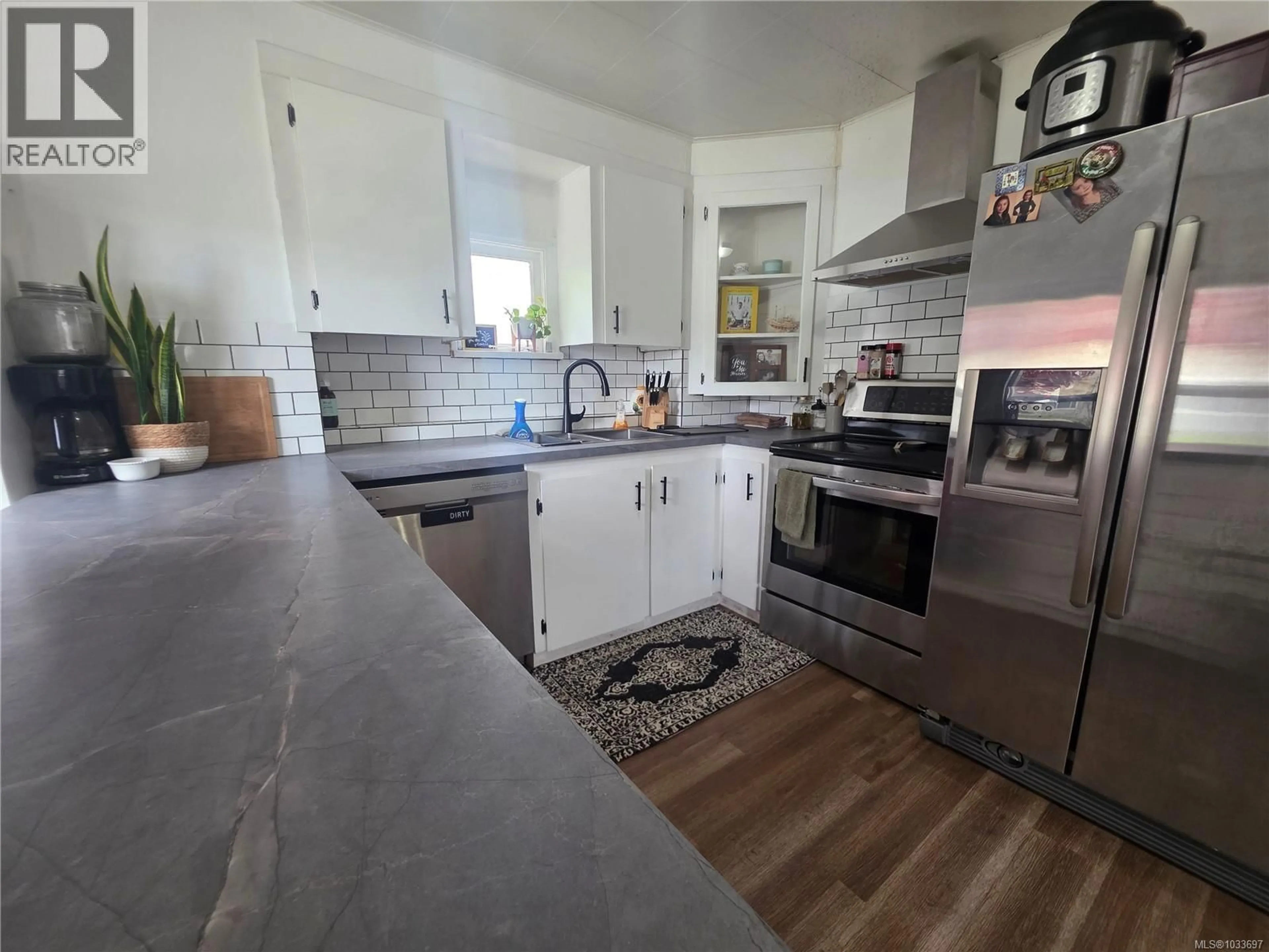 Open concept kitchen, unknown for 4883 ELIZABETH STREET, Port Alberni British Columbia V9Y6M3