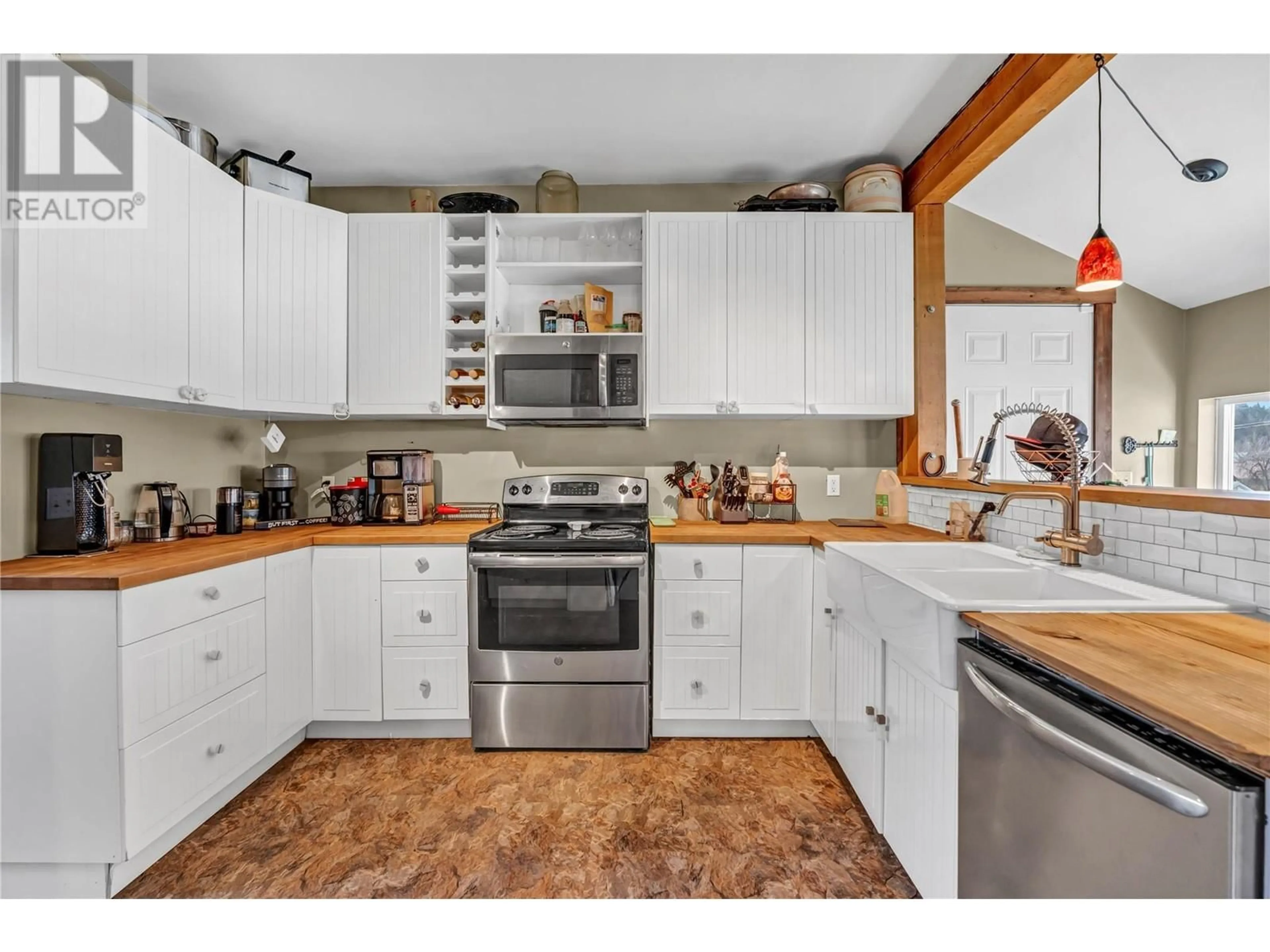 Open concept kitchen, unknown for 218 Tulameen Ave, Princeton British Columbia V0X1W0