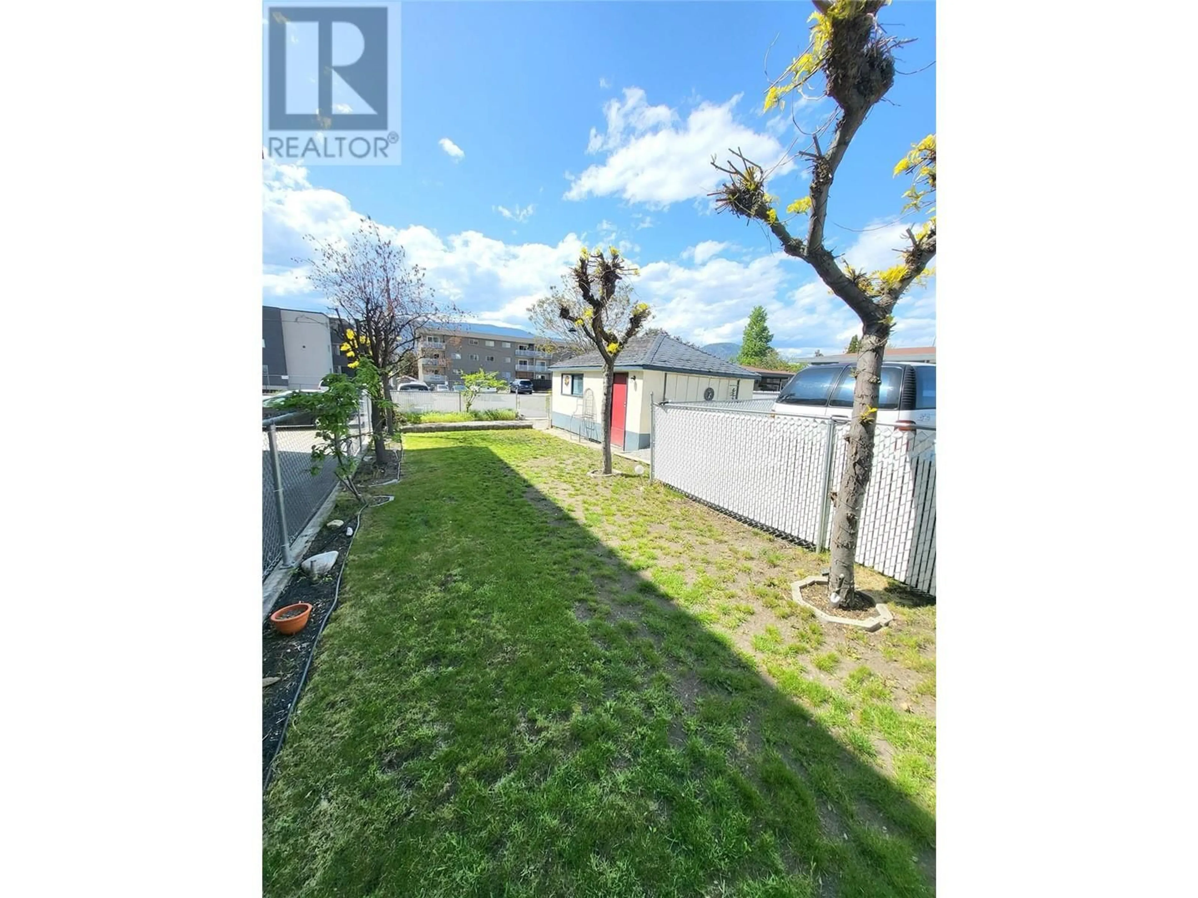 Patio, street for 857 MAIN STREET, Penticton British Columbia V2A5E3