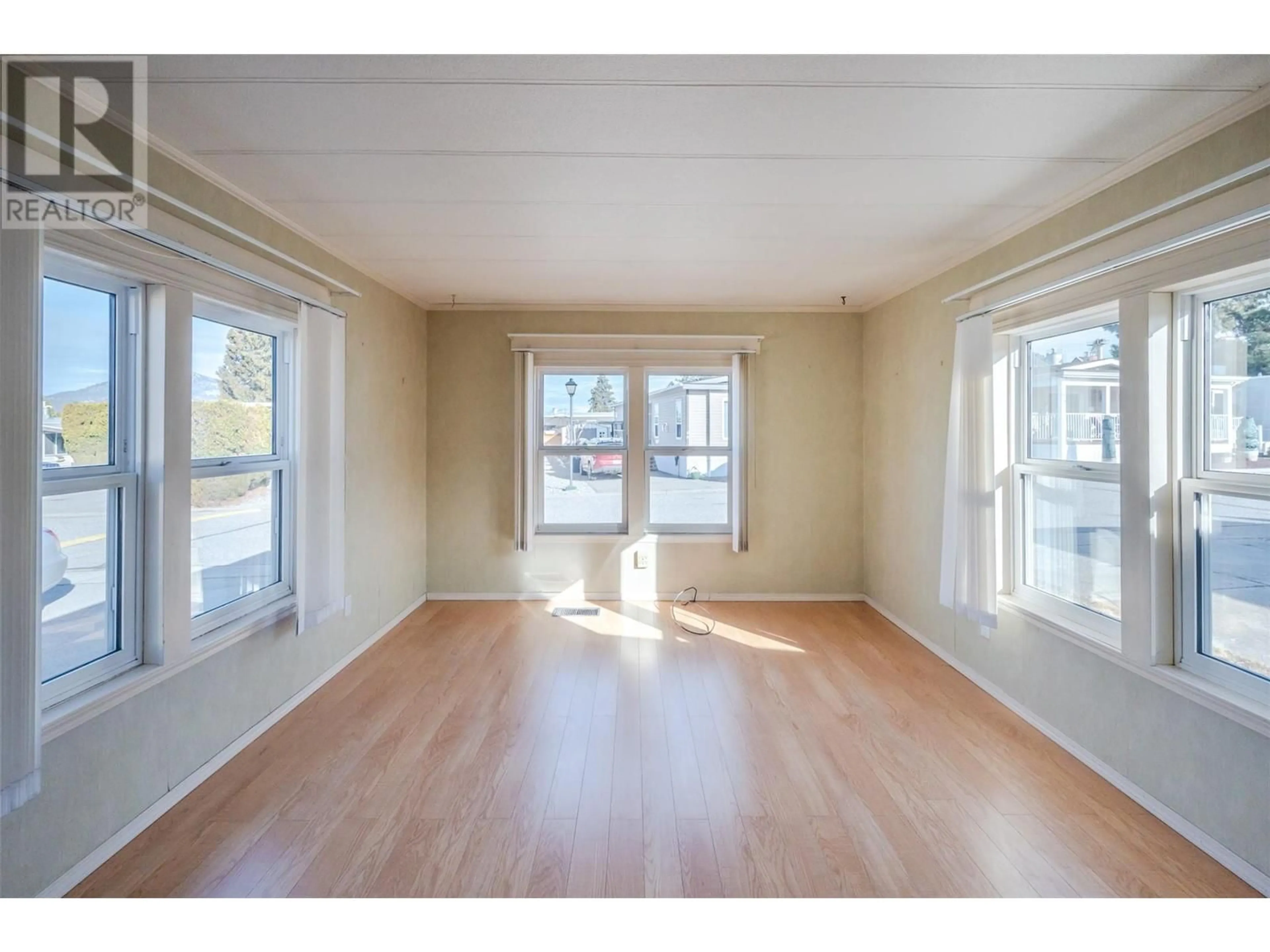 A pic of a room for 97 - 98 OKANAGAN AVENUE EAST, Penticton British Columbia V2A3J5
