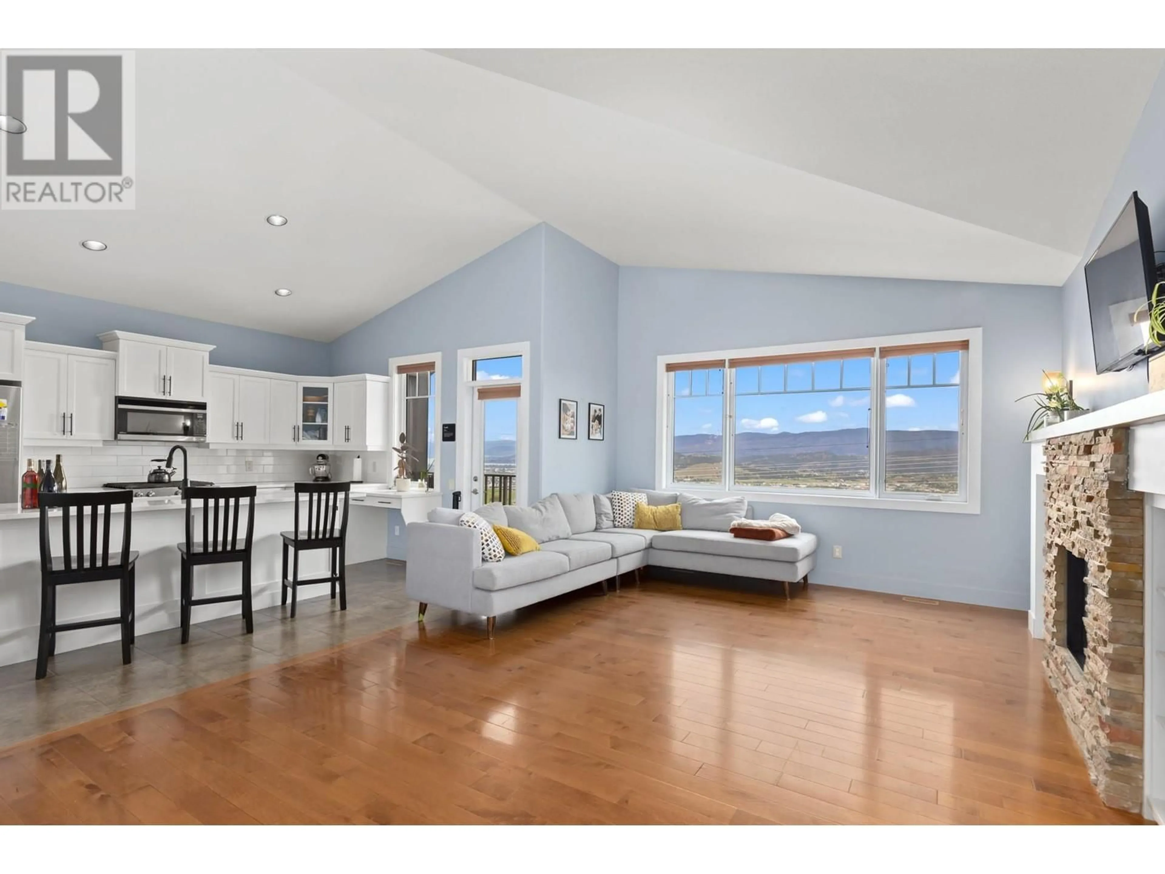 Unknown for 1585 TOWER RANCH BOULEVARD, Kelowna British Columbia V1P1P9