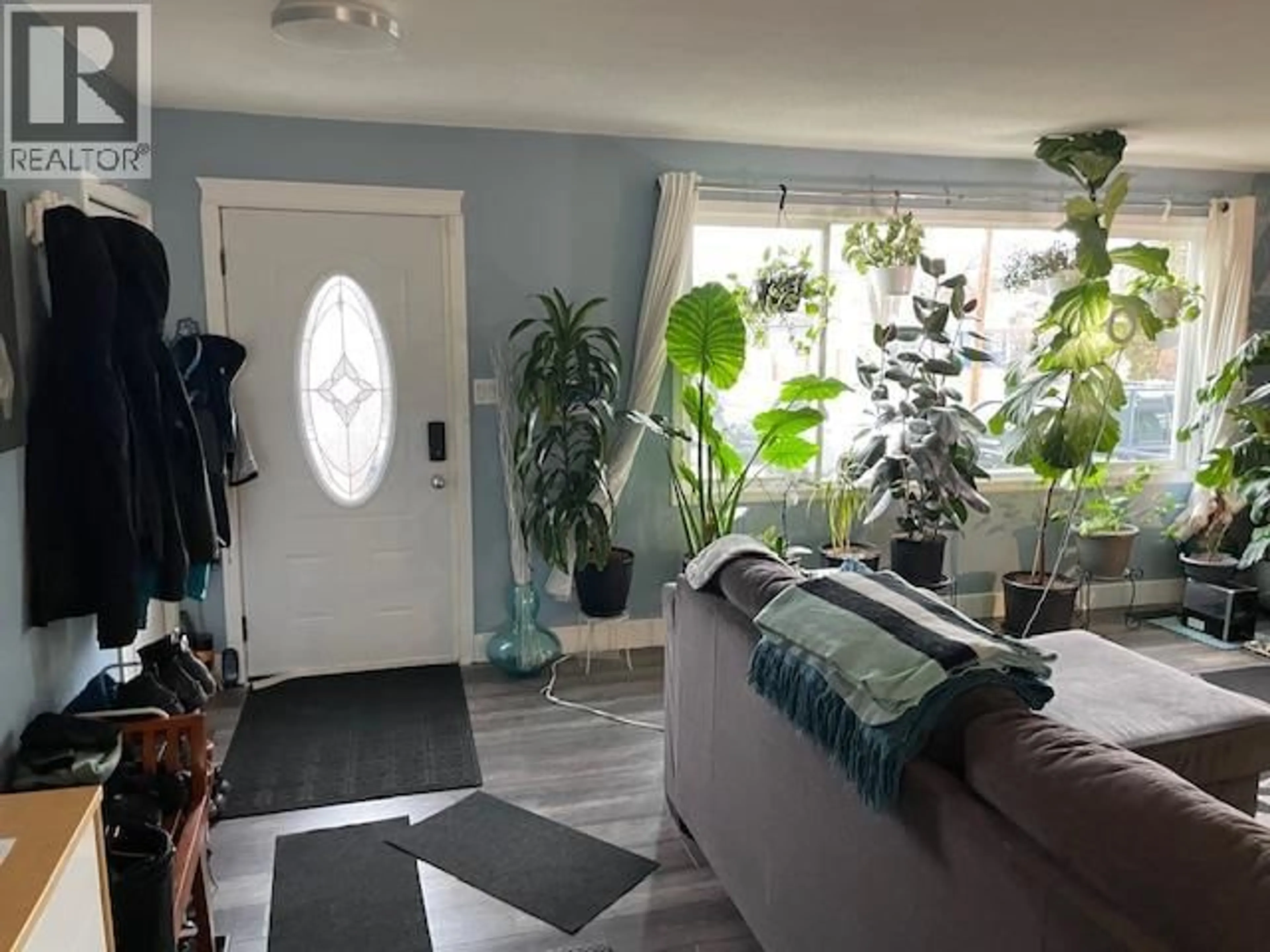 Indoor entryway for 1340 MORGAN ROAD, Kelowna British Columbia V1X1V8