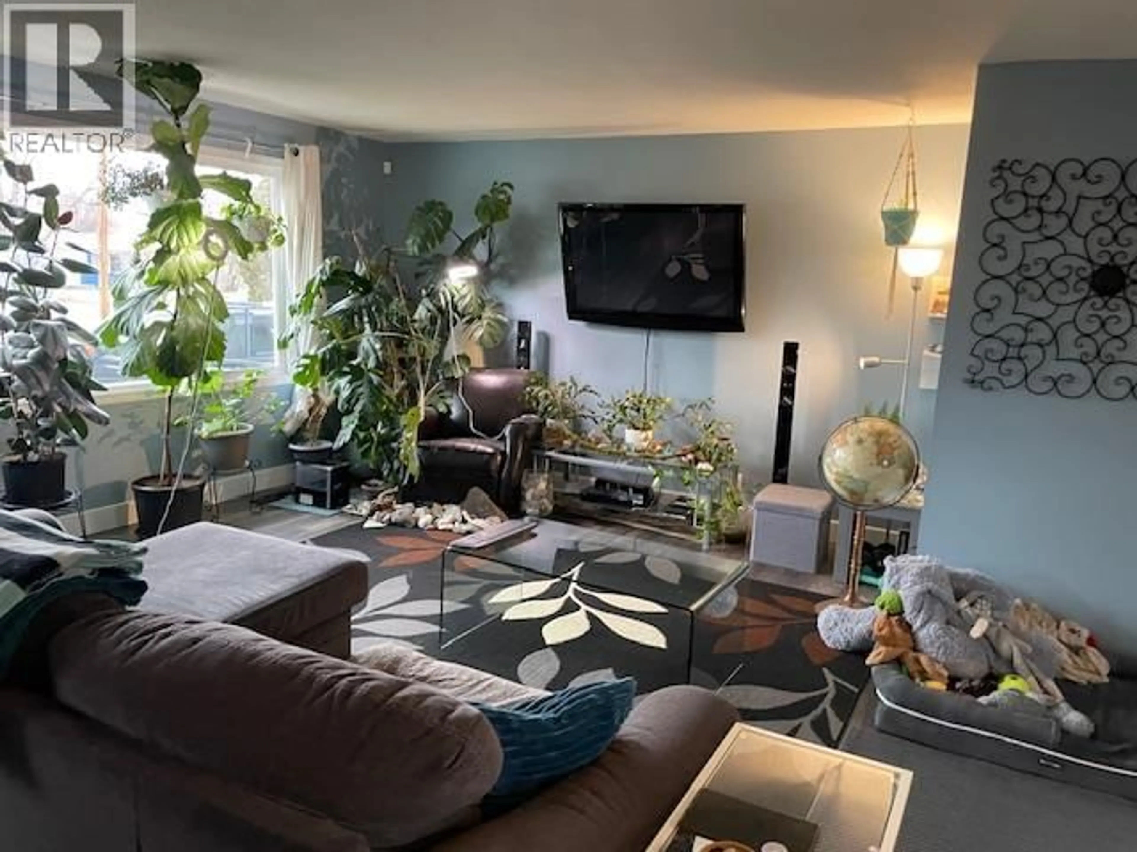 Living room with furniture, unknown for 1340 MORGAN ROAD, Kelowna British Columbia V1X1V8