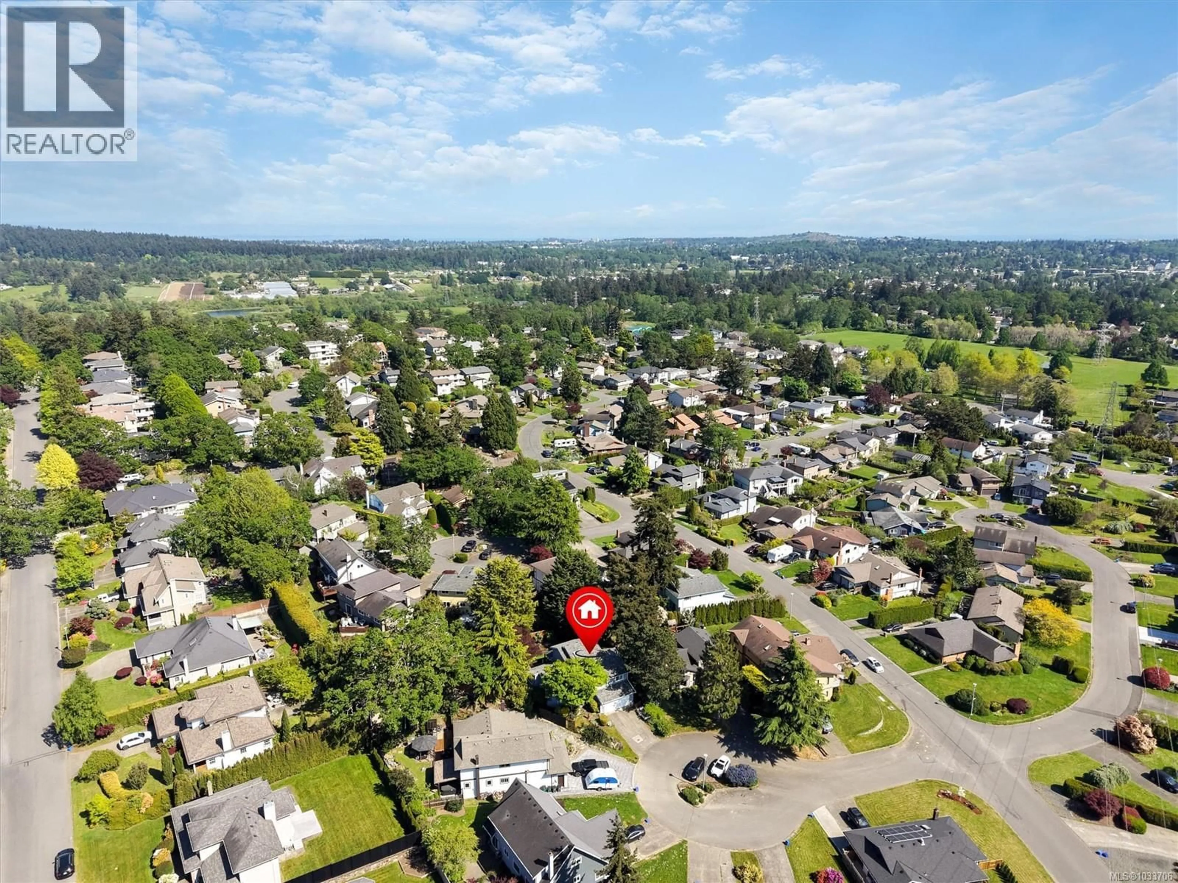 A pic from outside/outdoor area/front of a property/back of a property/a pic from drone, unknown for 4211 LEAF HILL GREEN, Saanich British Columbia V8X4X8
