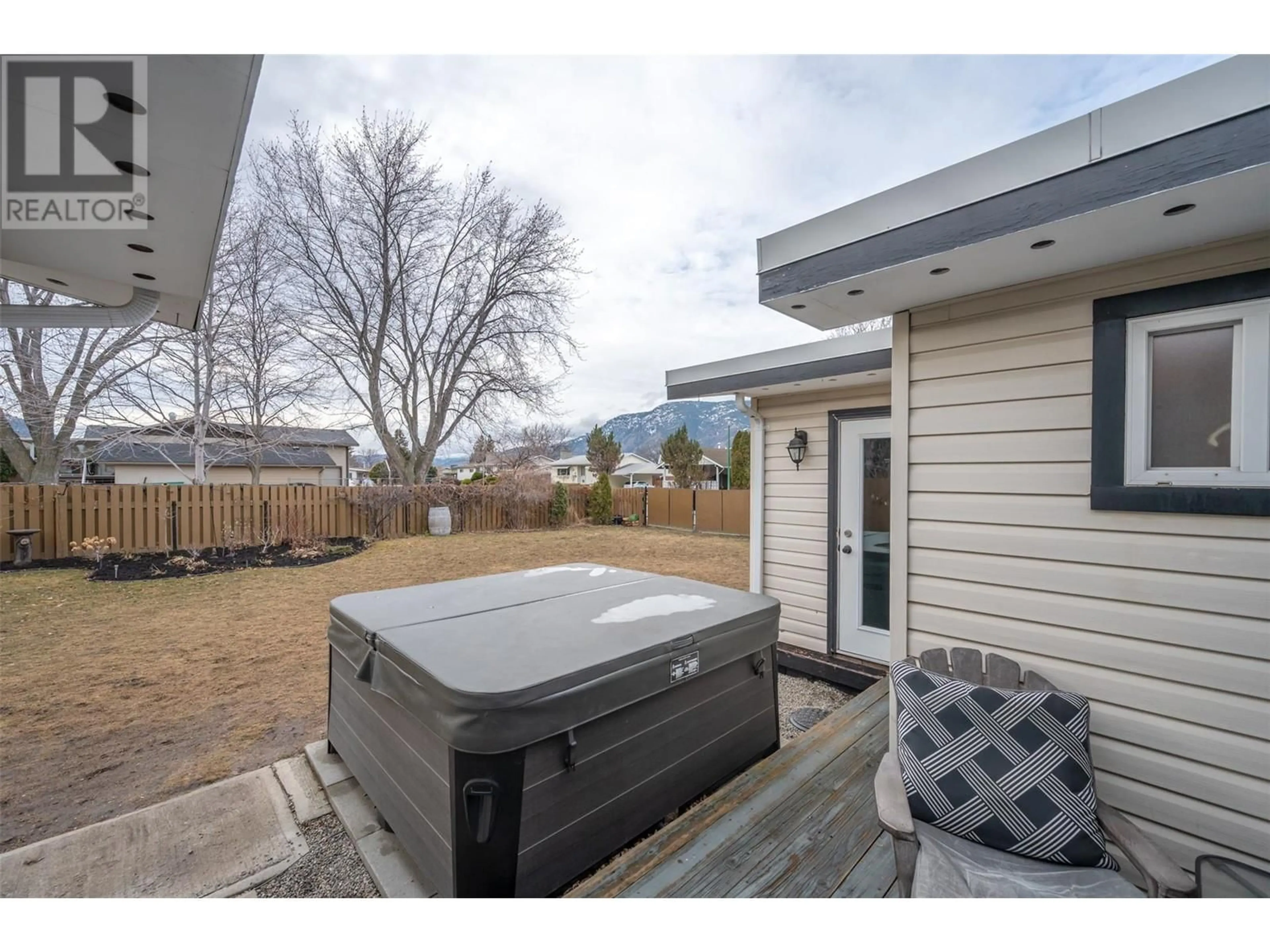 Patio, unknown for 156 McCulloch Drive, Penticton British Columbia V2A3P7