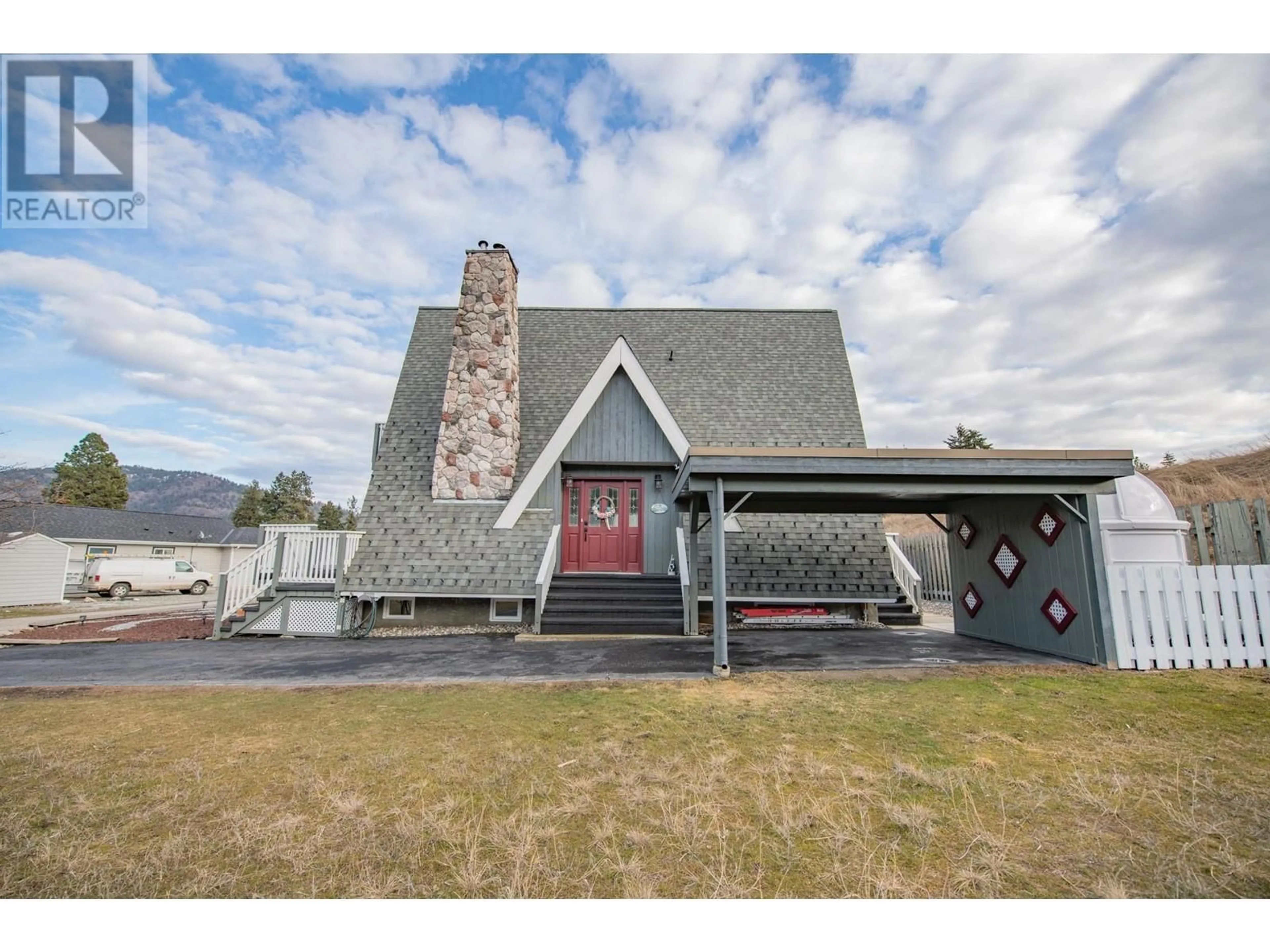 Unknown for 682 COUGAR STREET, Vernon British Columbia V1H2A1