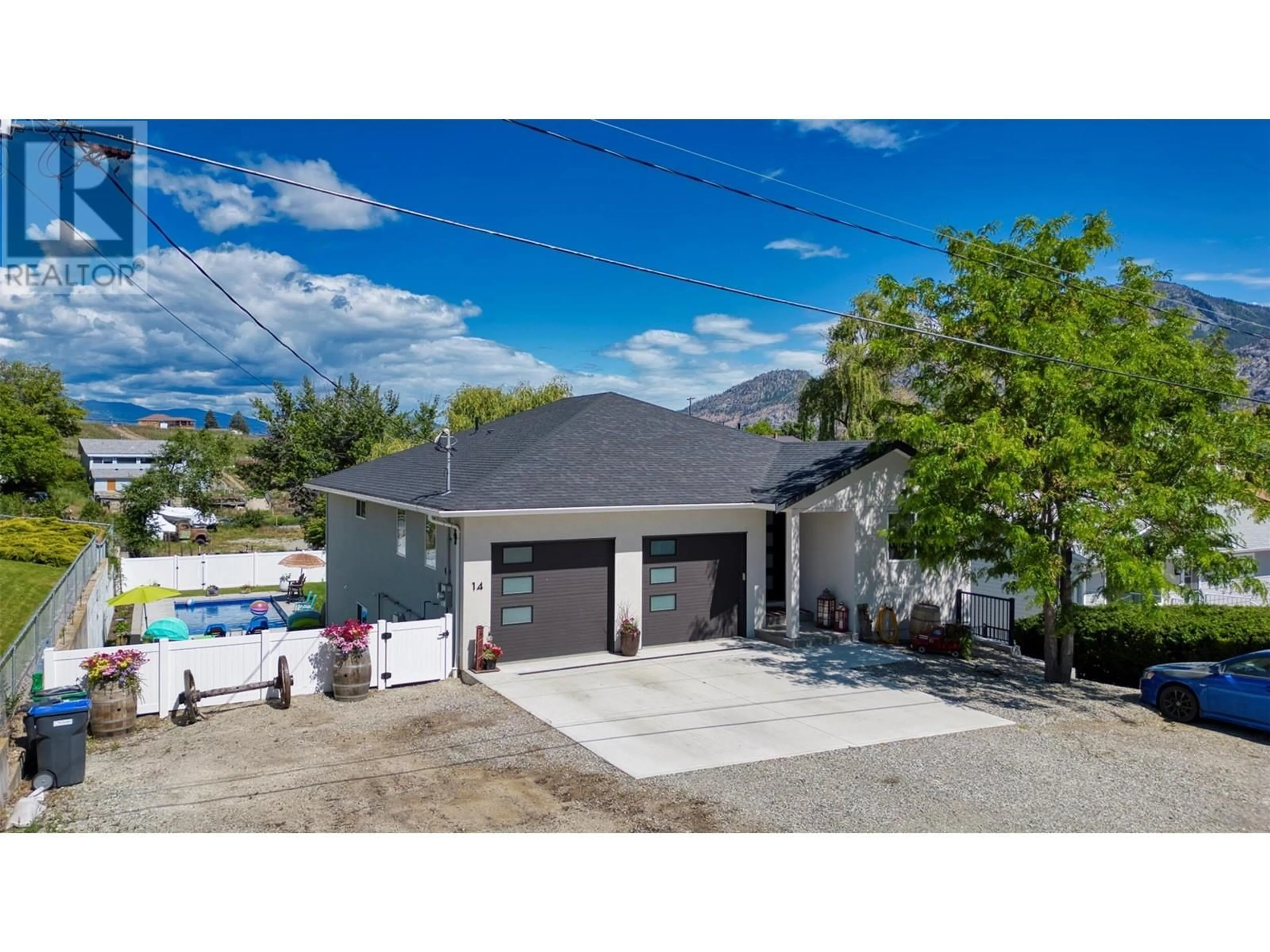 A pic from outside/outdoor area/front of a property/back of a property/a pic from drone, street for 14 LAMBERT COURT, Osoyoos British Columbia V0H1V2