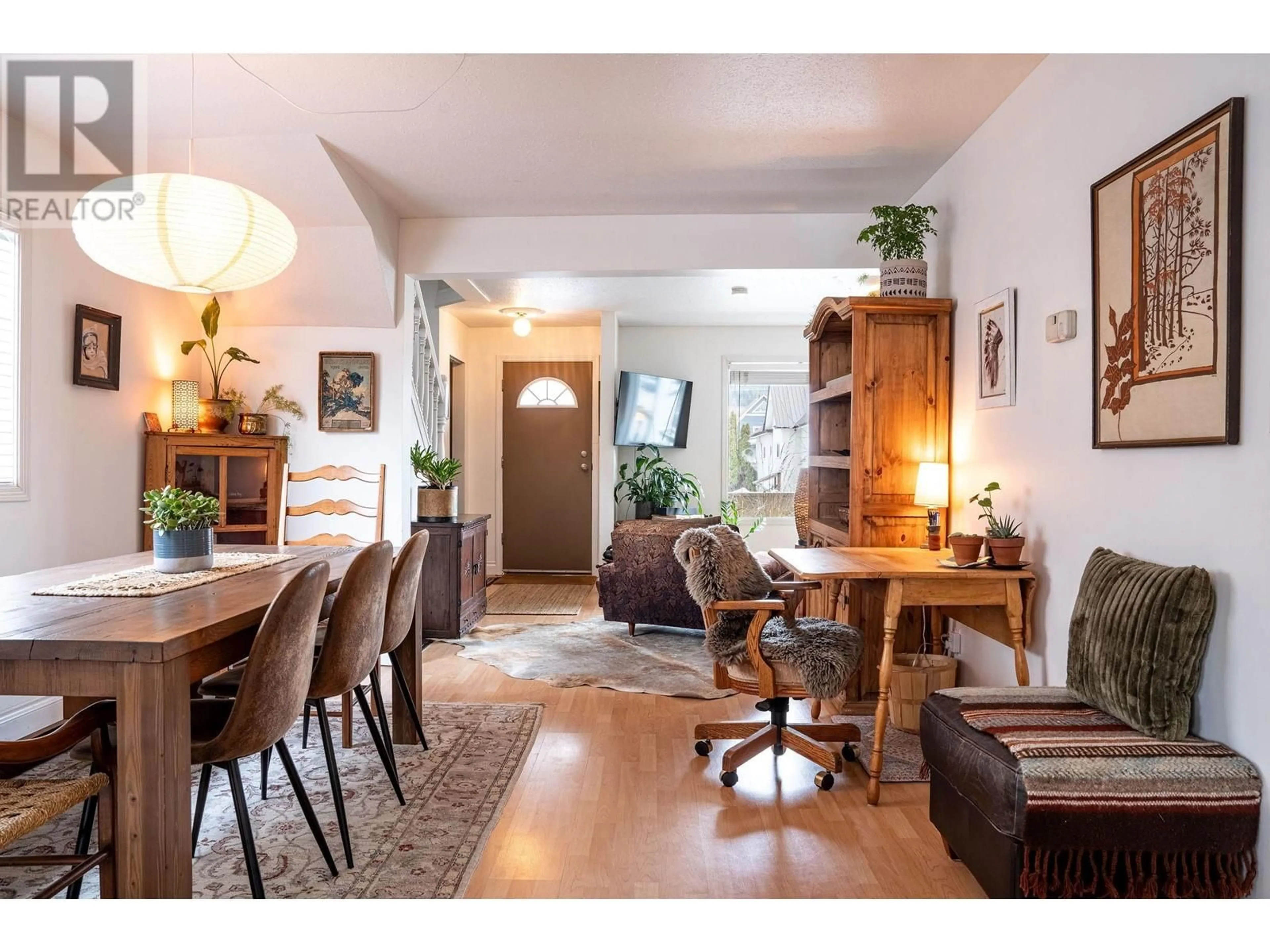 Dining room, wood/laminate floor for 219 Sixth Street E, Revelstoke British Columbia V0E2S0