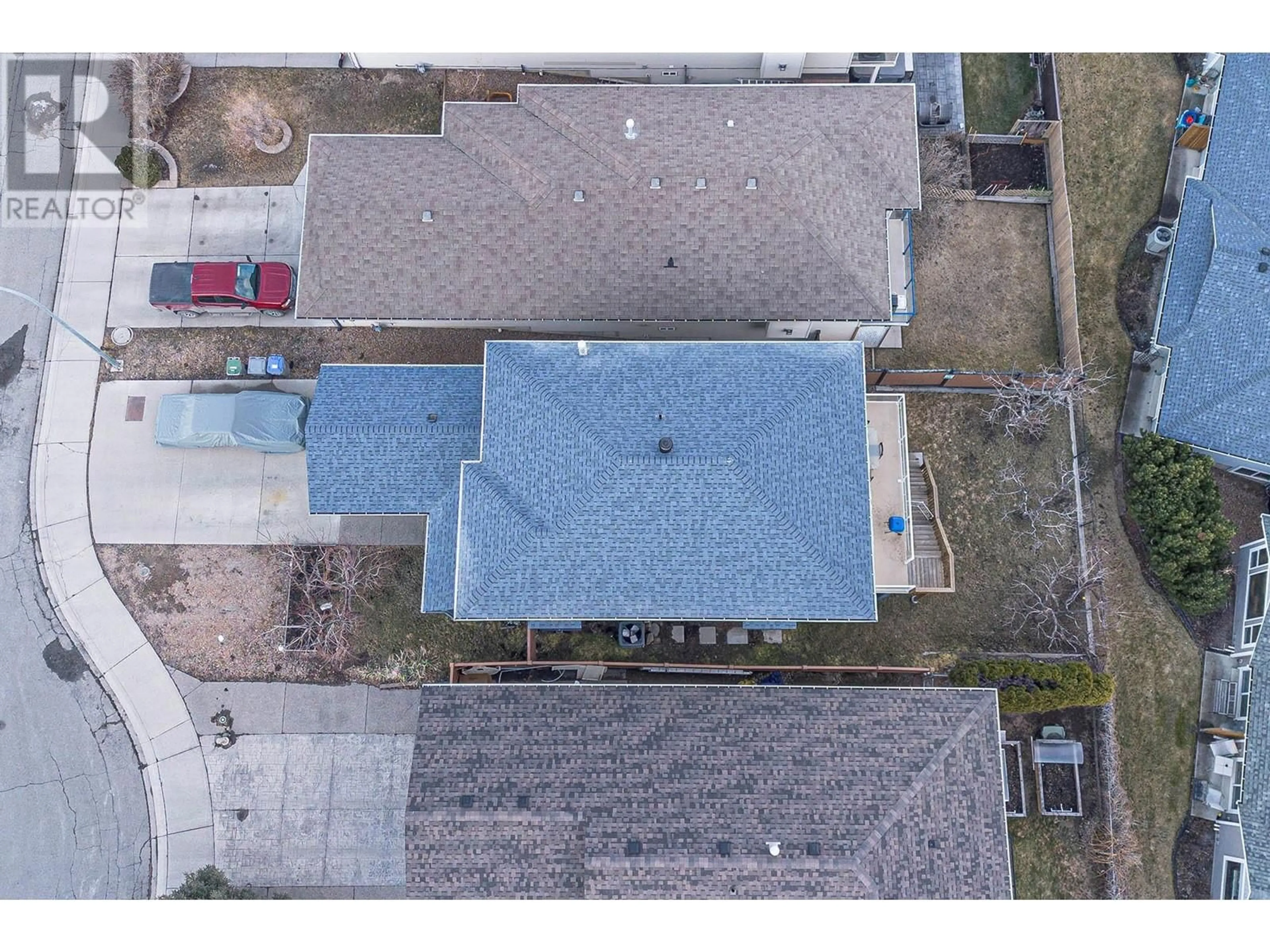 A pic from outside/outdoor area/front of a property/back of a property/a pic from drone, street for 1964 Raven Crescent, Kamloops British Columbia V2B8P5