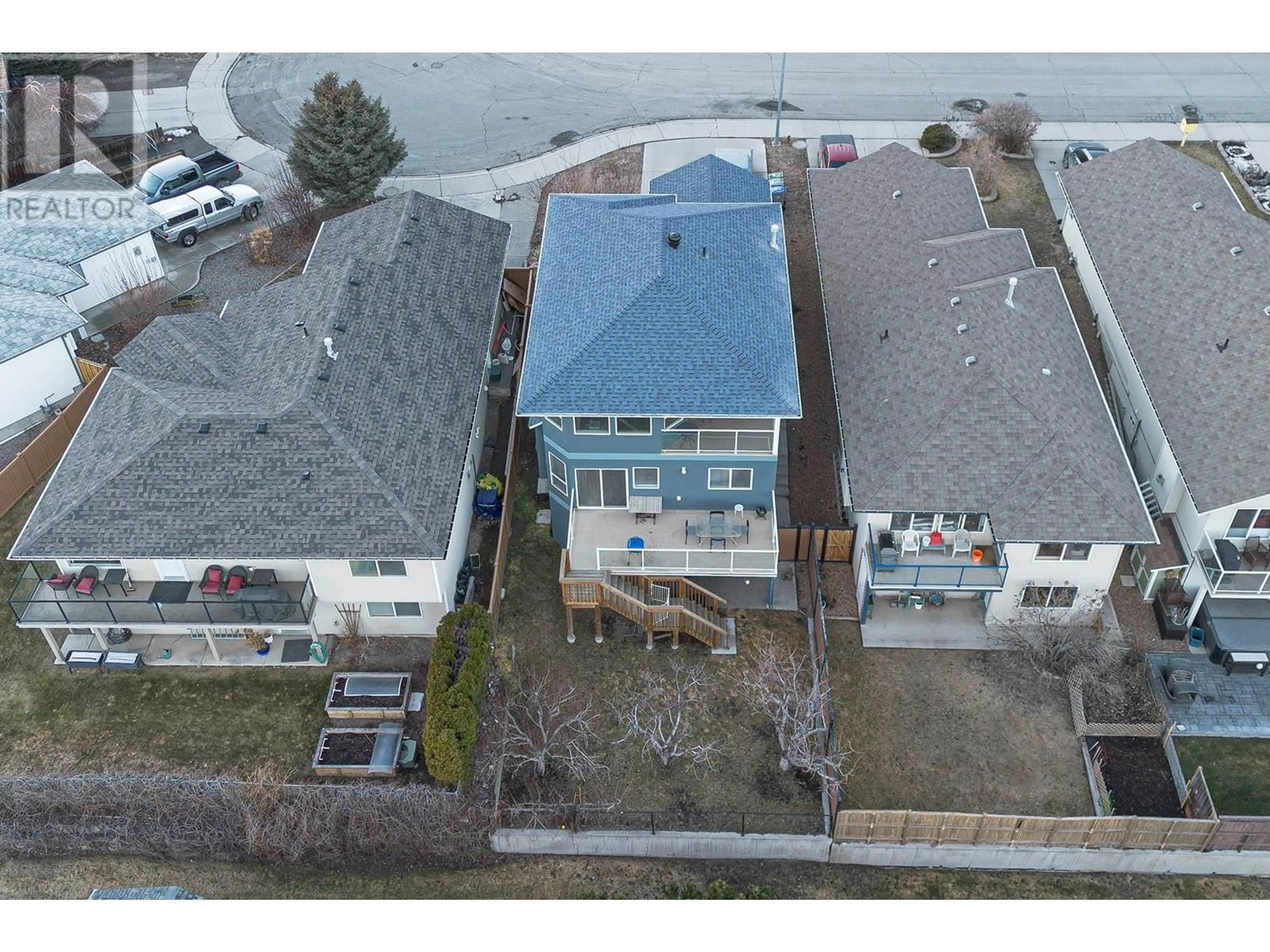 A pic from outside/outdoor area/front of a property/back of a property/a pic from drone, unknown for 1964 Raven Crescent, Kamloops British Columbia V2B8P5