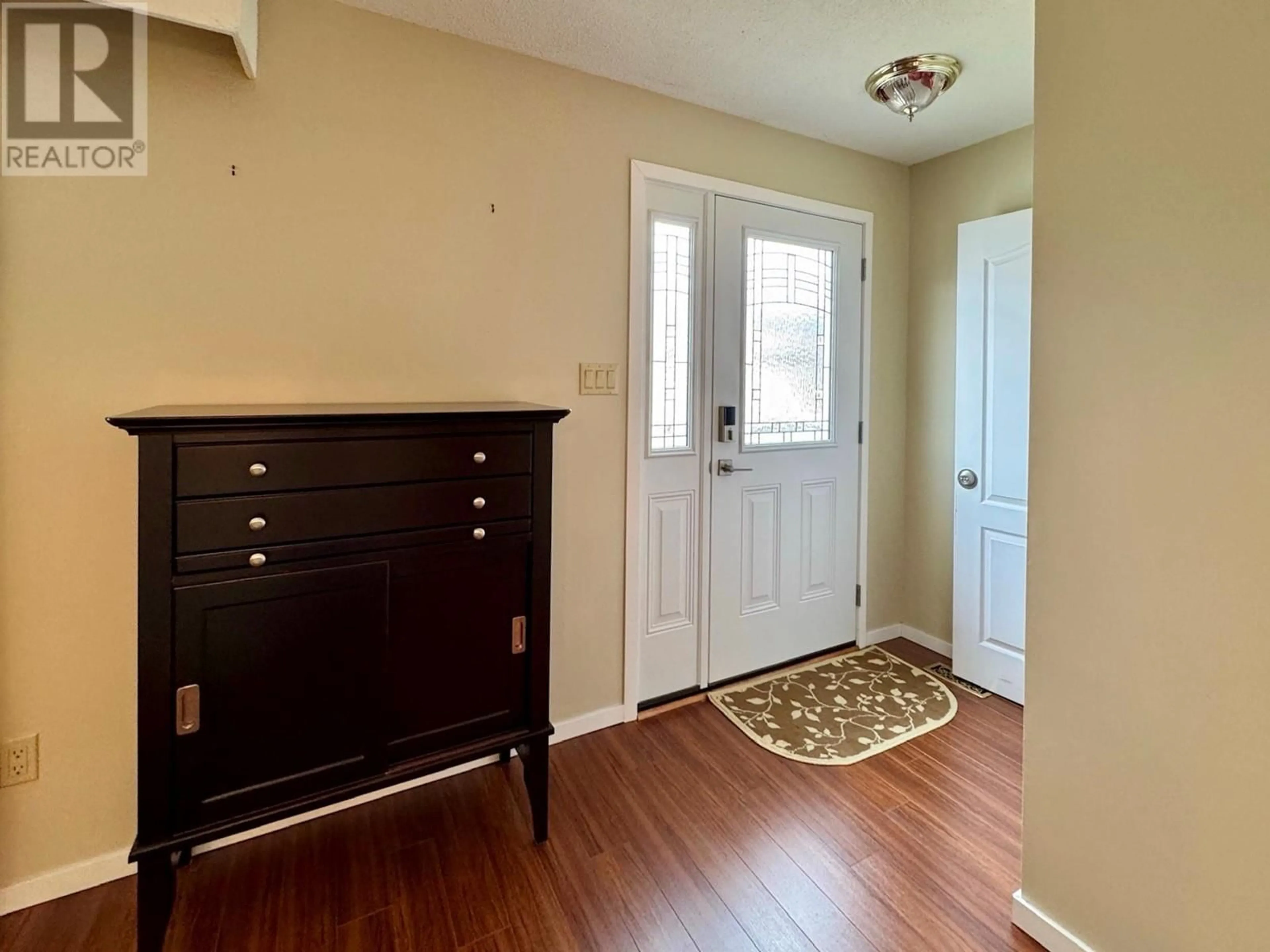 Indoor entryway for 145 BLAIRMORE CRESCENT, Penticton British Columbia V2A7E2