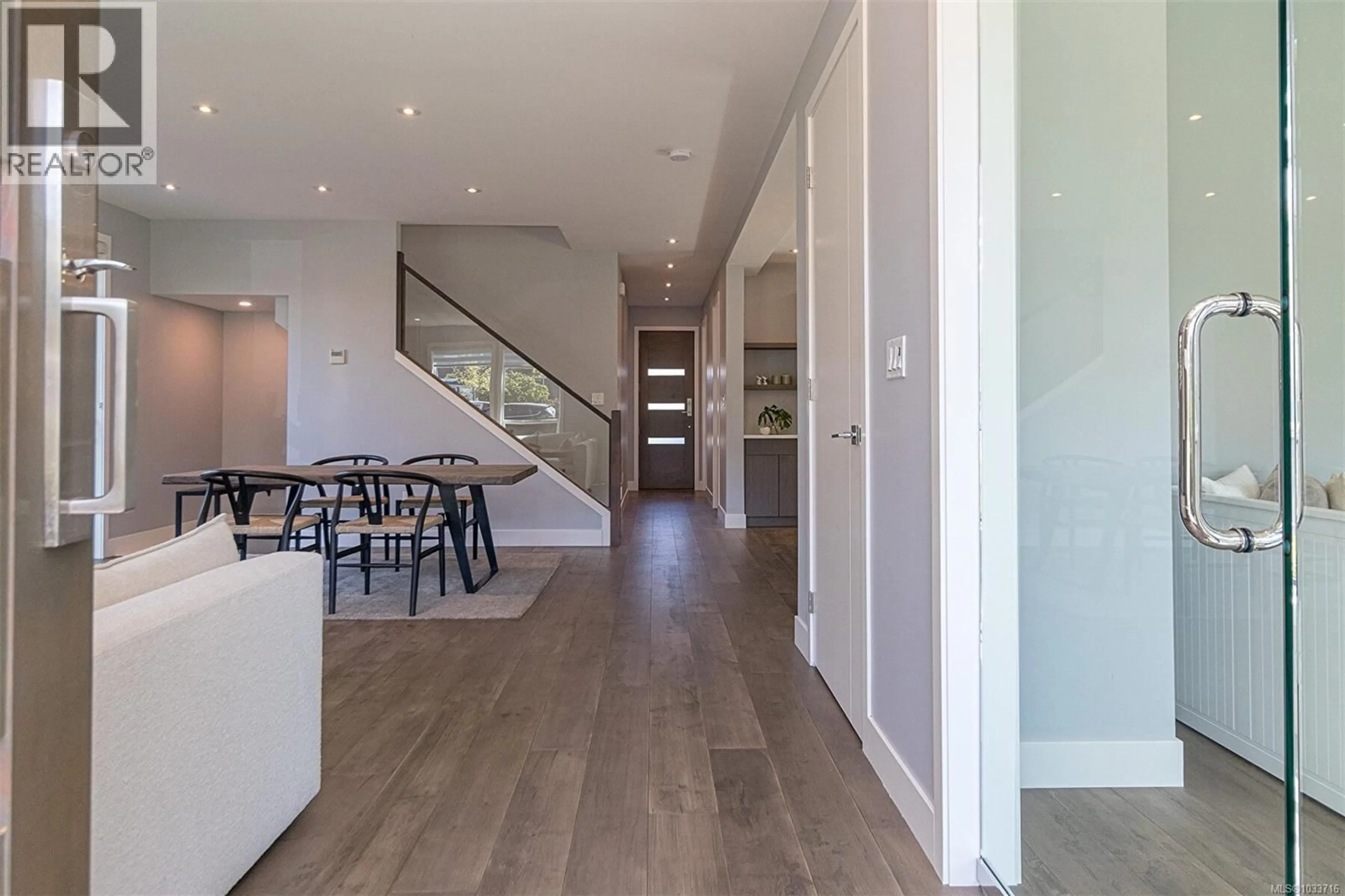 Unknown for 909 BANK STREET, Victoria British Columbia V8S4B1