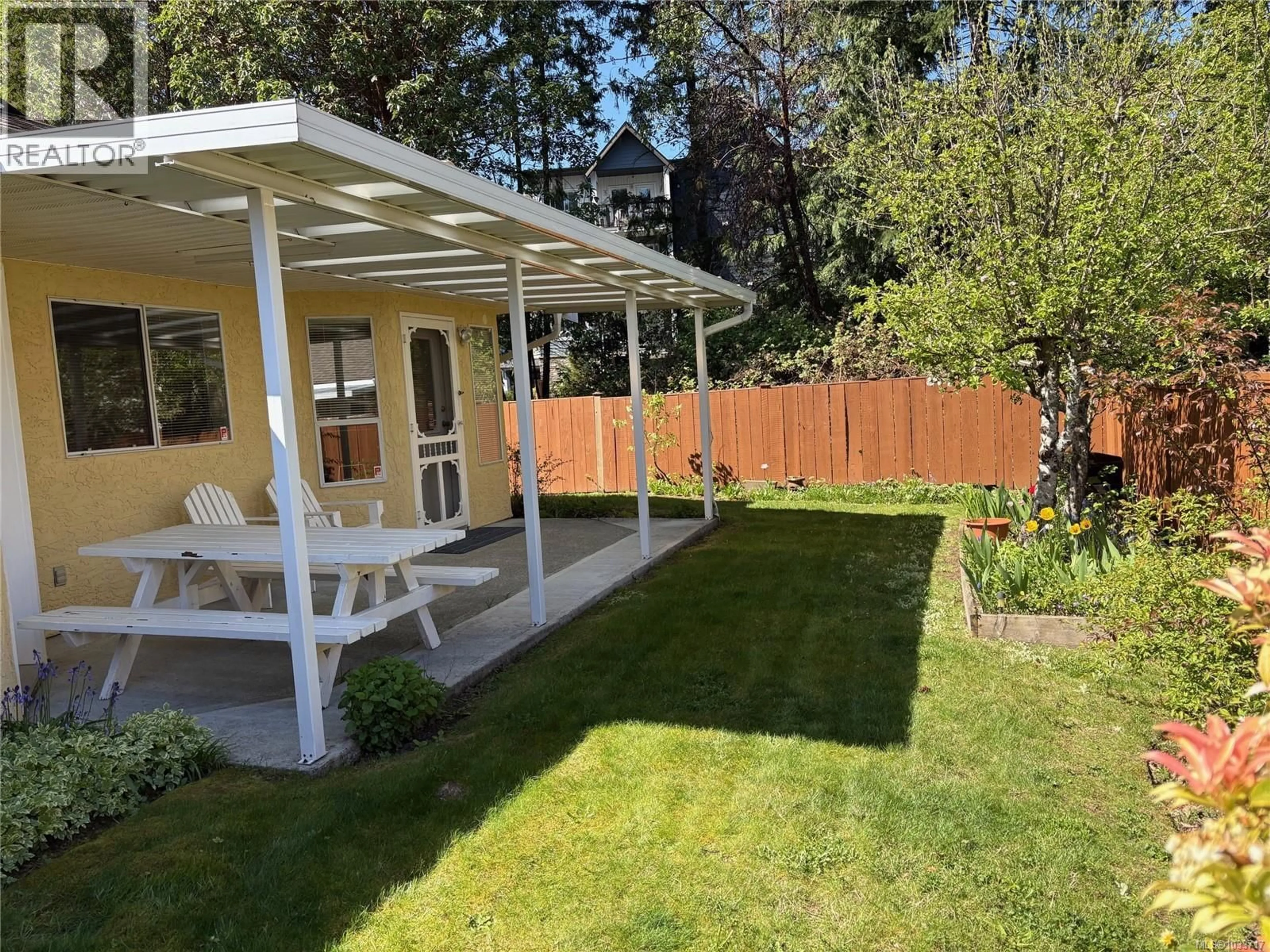 Patio, street for 12 - 4750 UPLANDS DRIVE, Nanaimo British Columbia V9T5V1