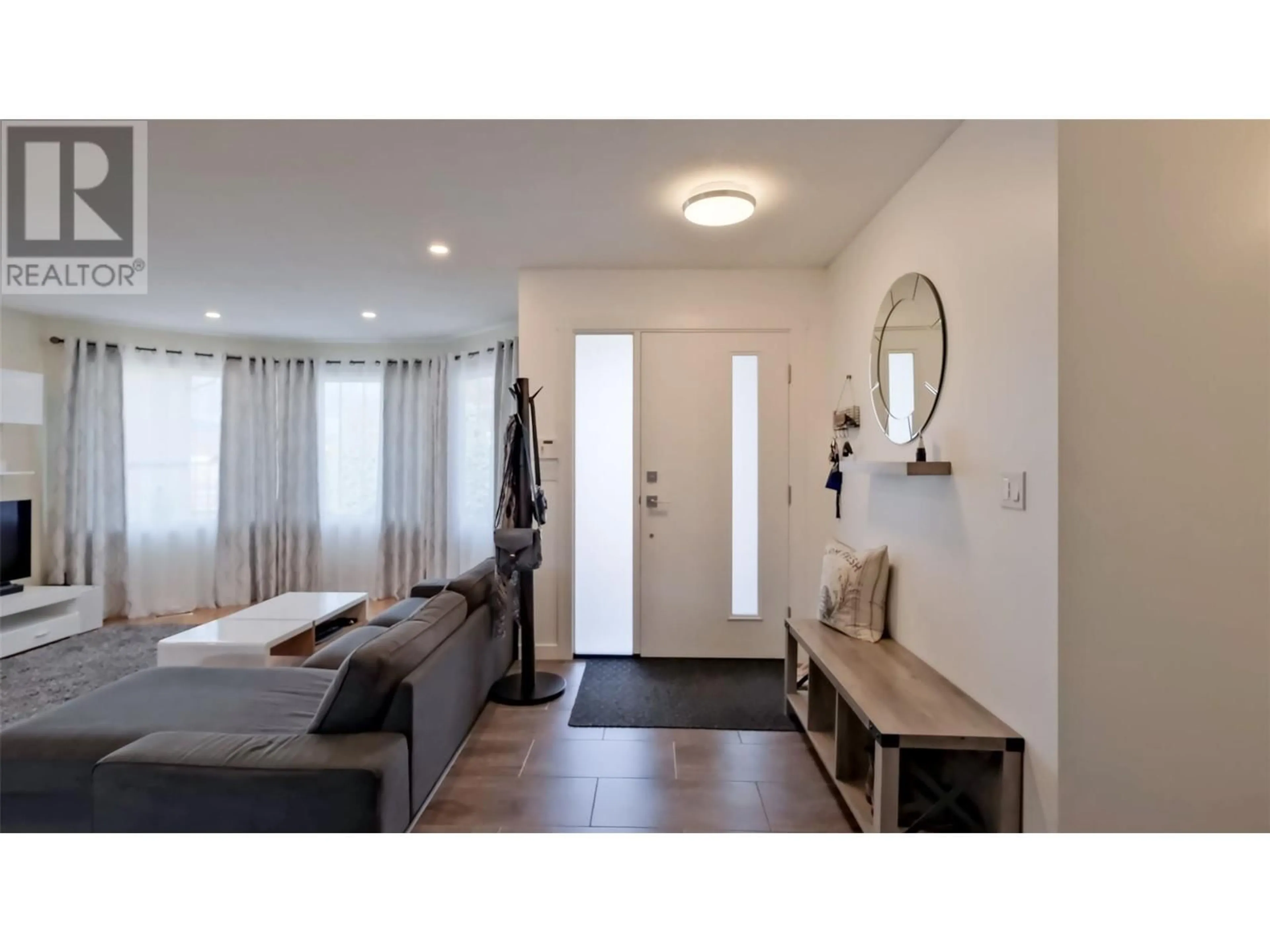 Indoor entryway for 171 MCCURDY ROAD, Kelowna British Columbia V1X2P1