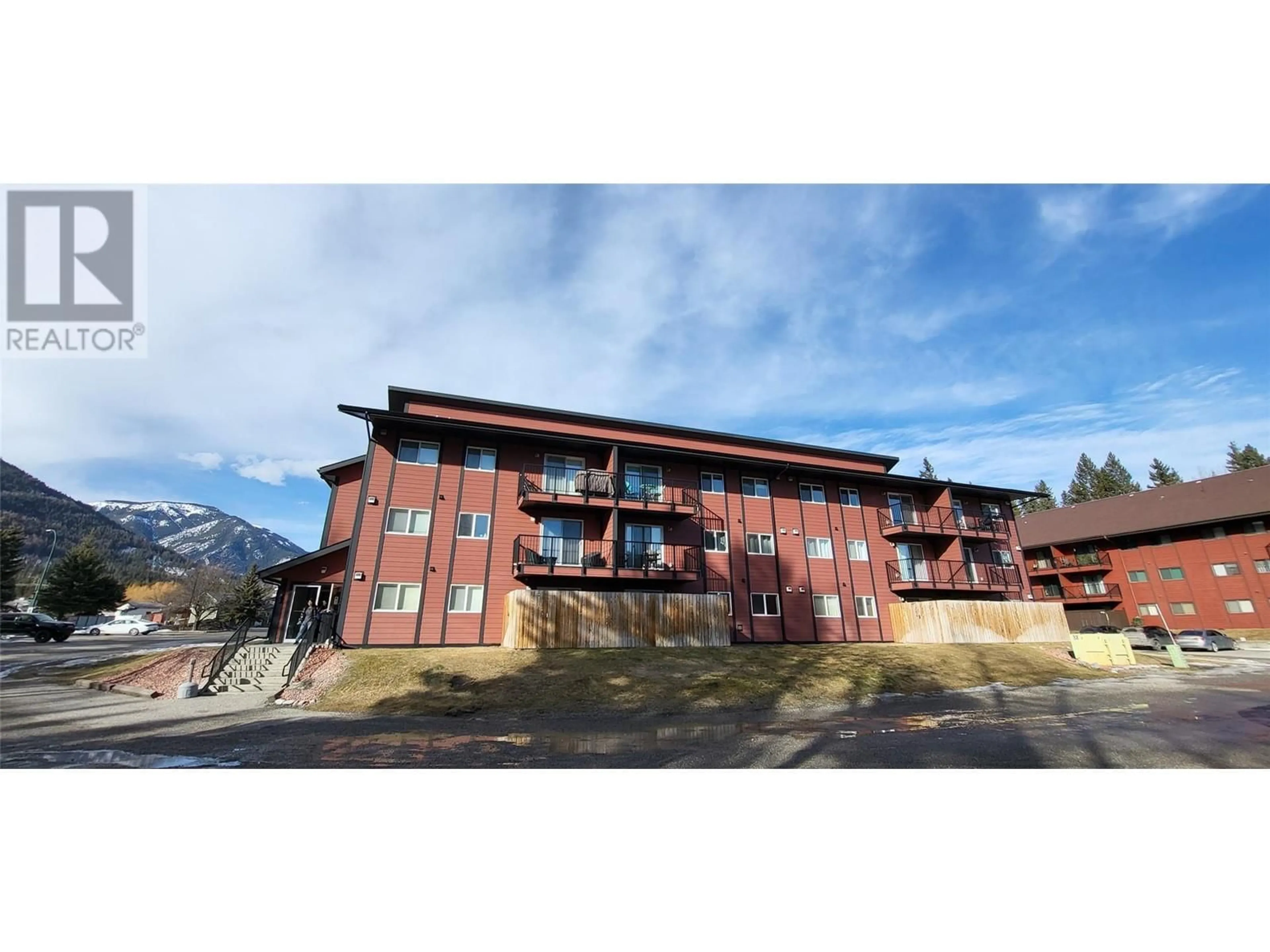 Blurry image for 1286 PONDEROSA Drive Unit# 203, Sparwood British Columbia V0B2G2