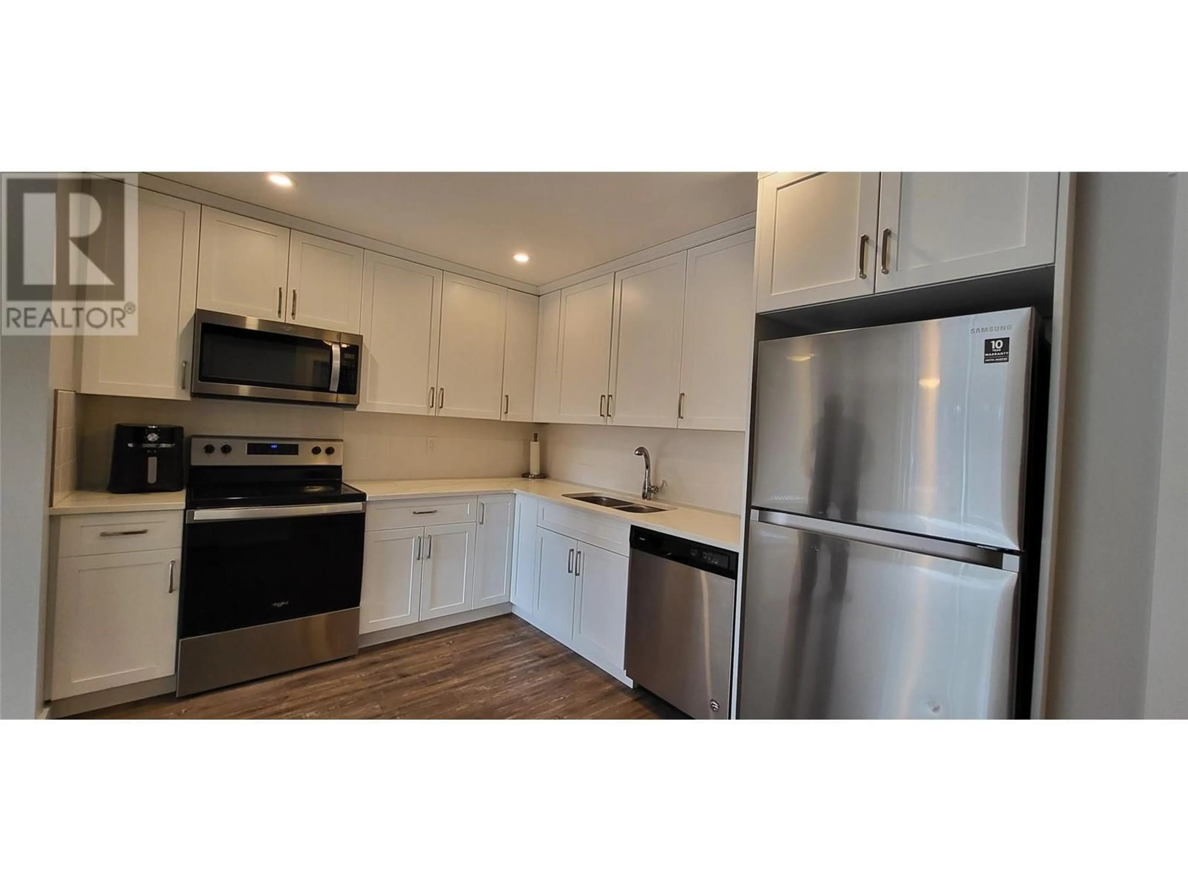 Standard kitchen, wood/laminate floor for 1286 PONDEROSA Drive Unit# 203, Sparwood British Columbia V0B2G2