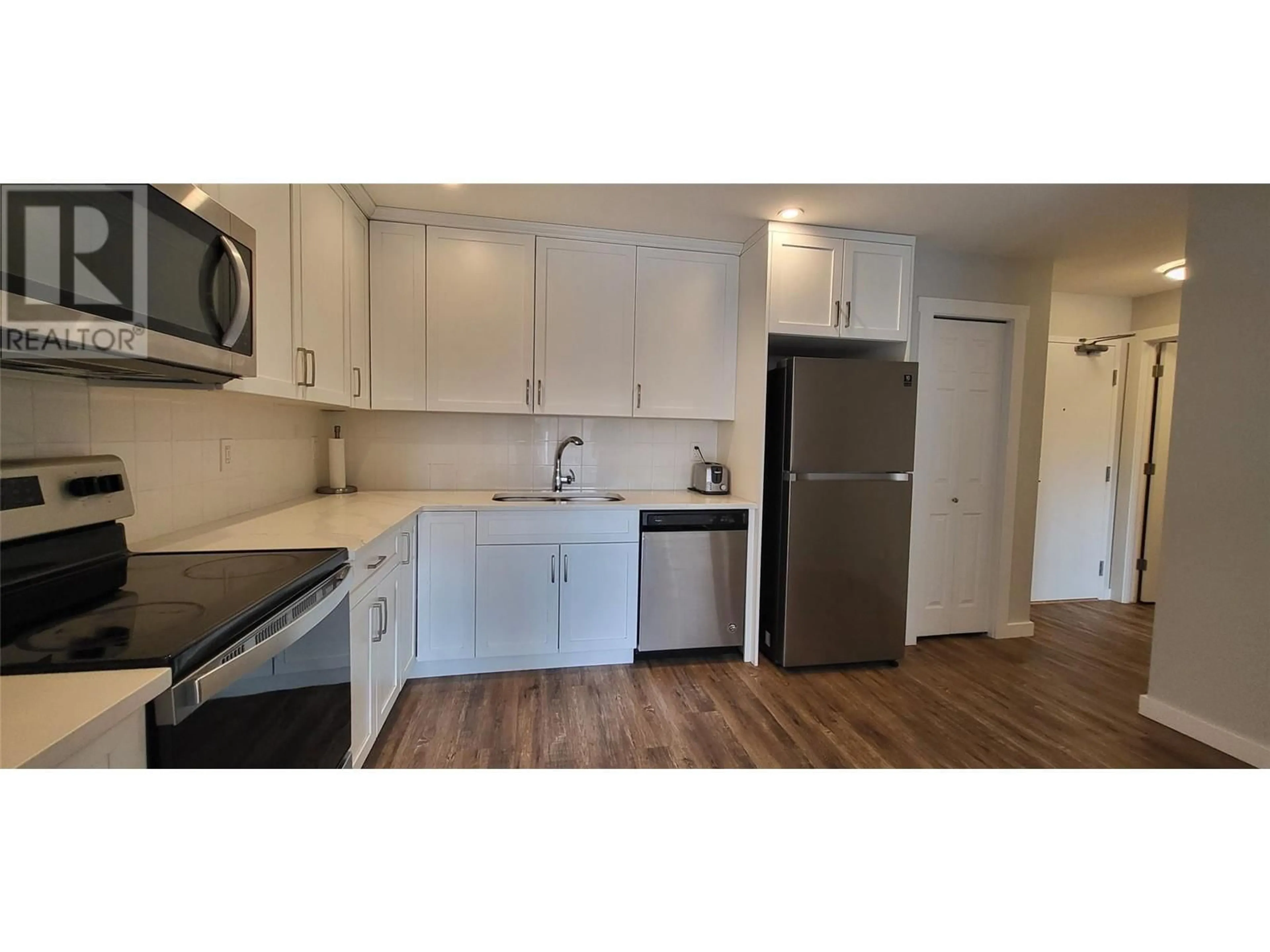 Standard kitchen, wood/laminate floor for 1286 PONDEROSA Drive Unit# 203, Sparwood British Columbia V0B2G2