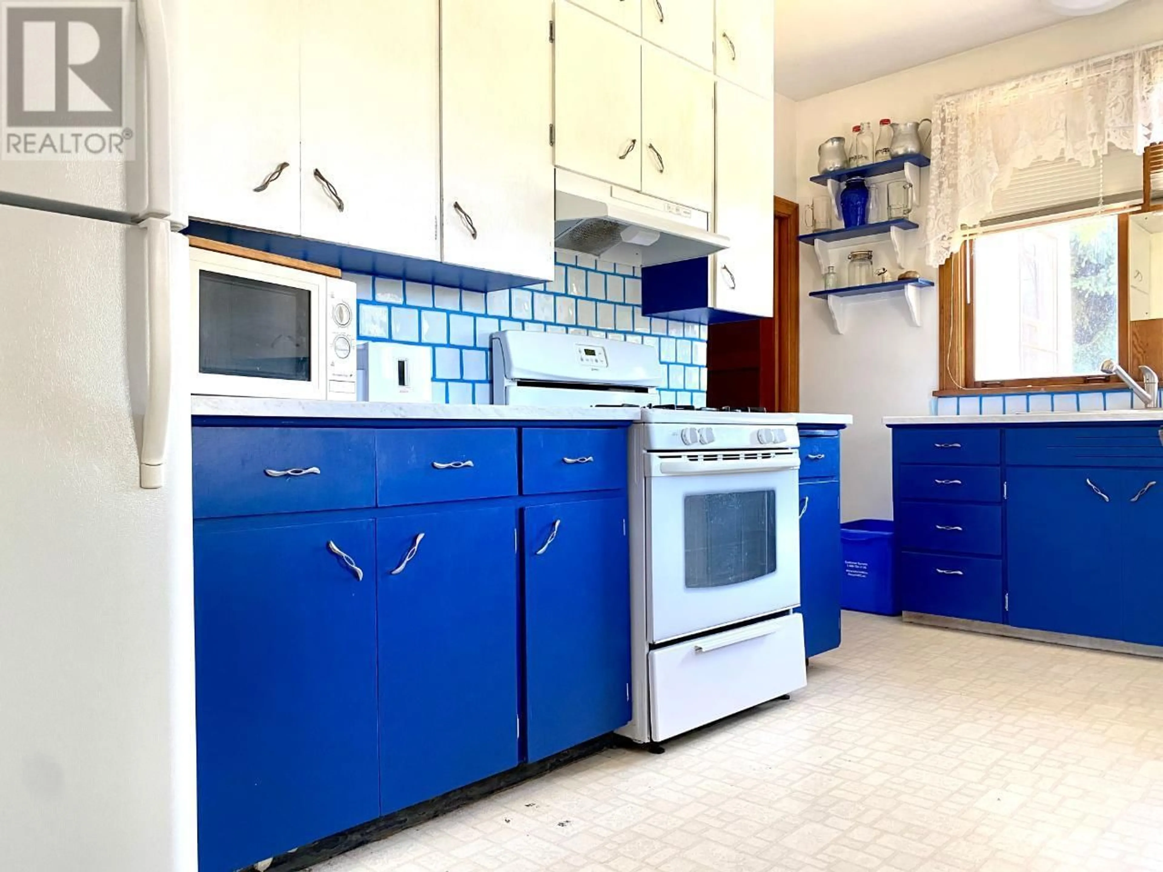 Standard kitchen, ceramic/tile floor for 7617 DONALDSON DRIVE, Grand Forks British Columbia V0H1H0