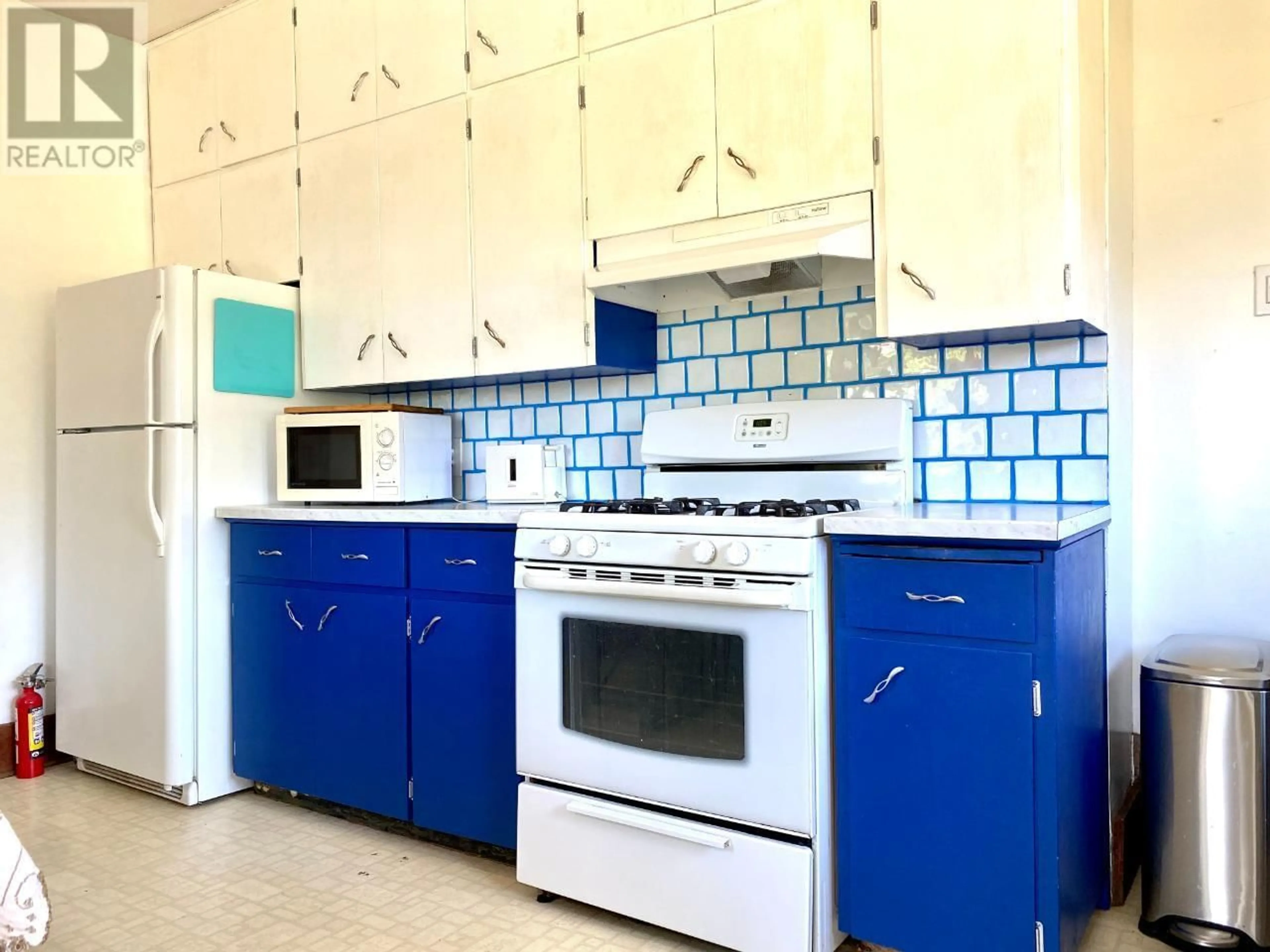 Standard kitchen, ceramic/tile floor for 7617 DONALDSON DRIVE, Grand Forks British Columbia V0H1H0