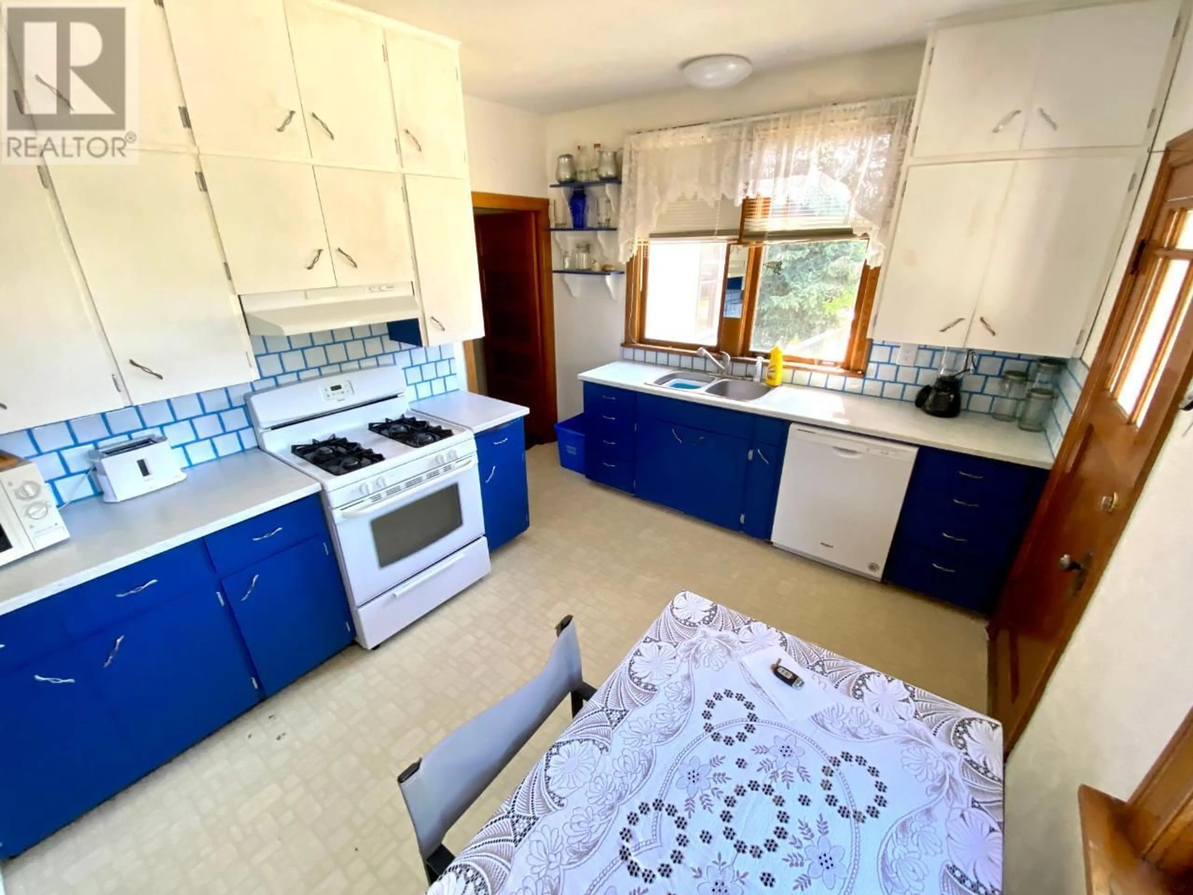 Standard kitchen, ceramic/tile floor for 7617 DONALDSON DRIVE, Grand Forks British Columbia V0H1H0