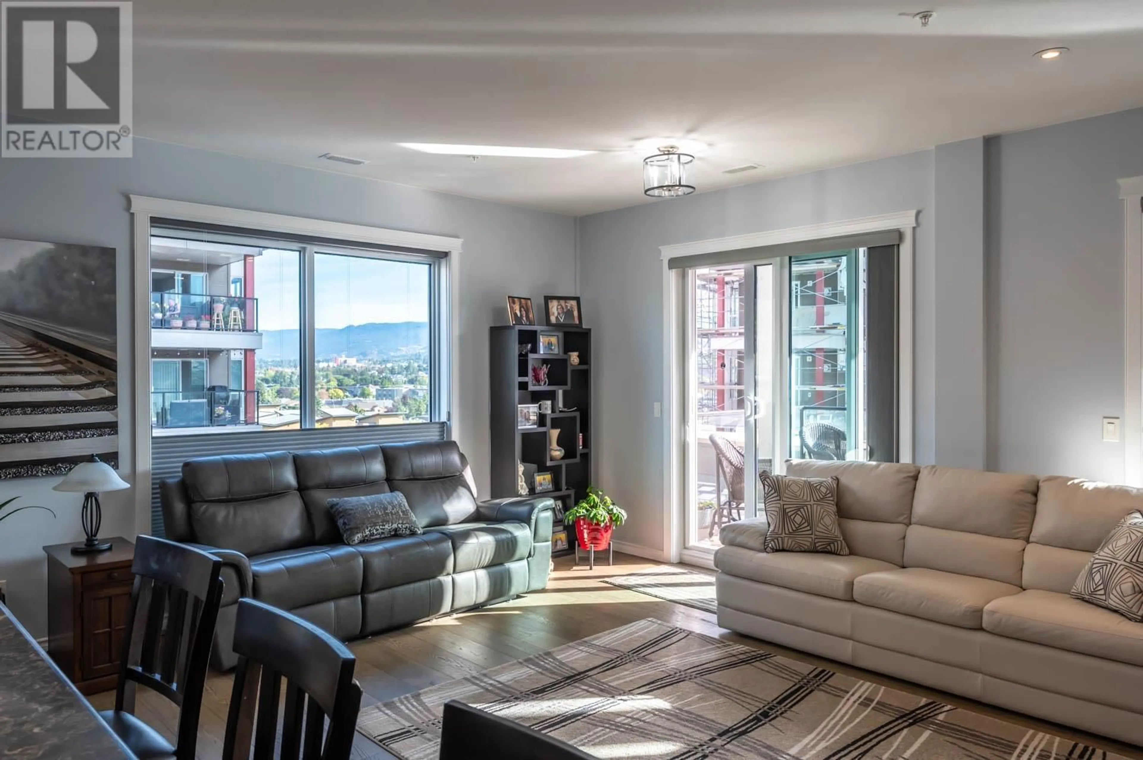 Living room with furniture, unknown for 901 - 3388 SKAHA LAKE ROAD, Penticton British Columbia V2A6G4