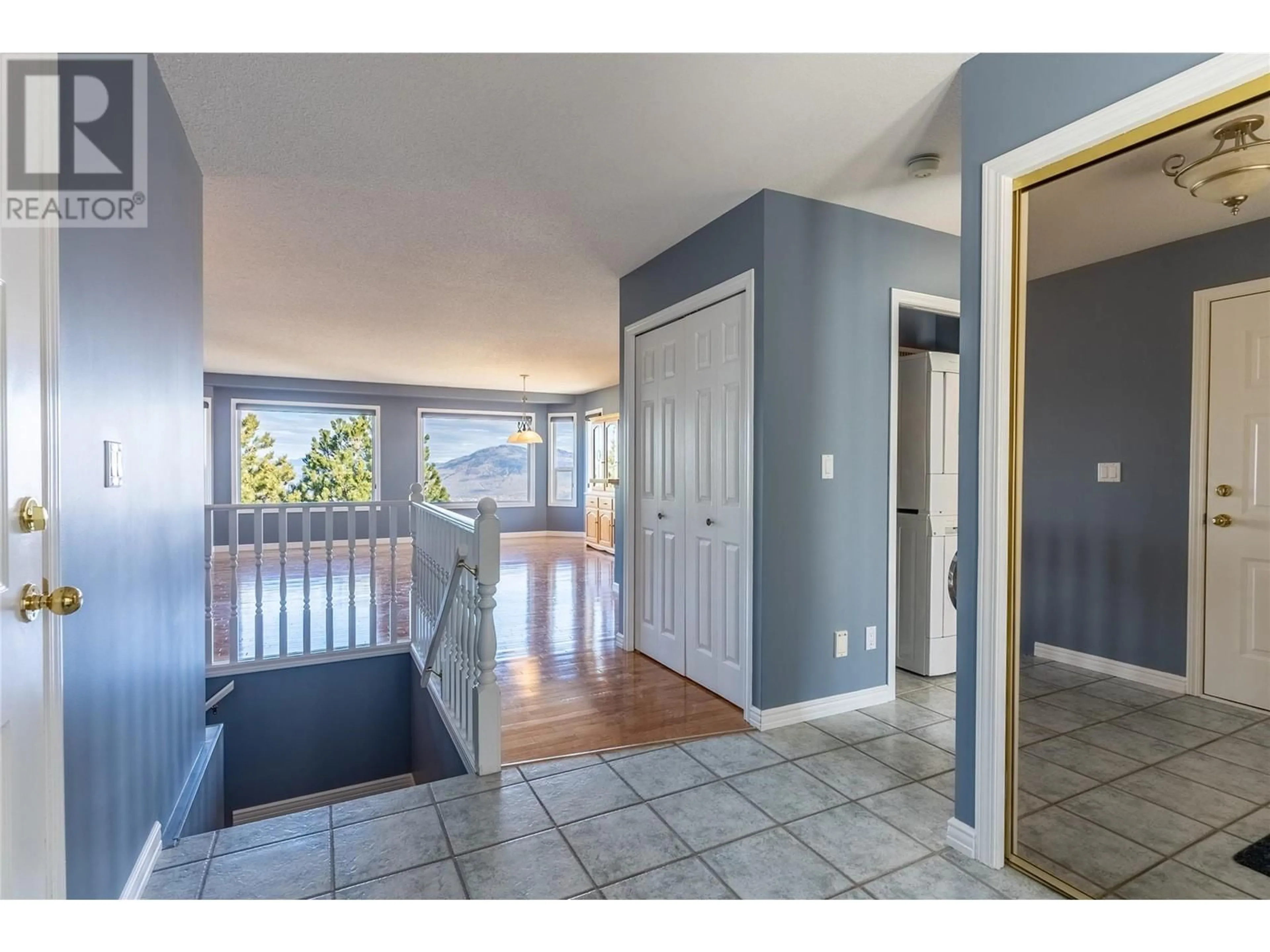Indoor entryway for 63 - 2022 PACIFIC WAY, Kamloops British Columbia V1S1T1