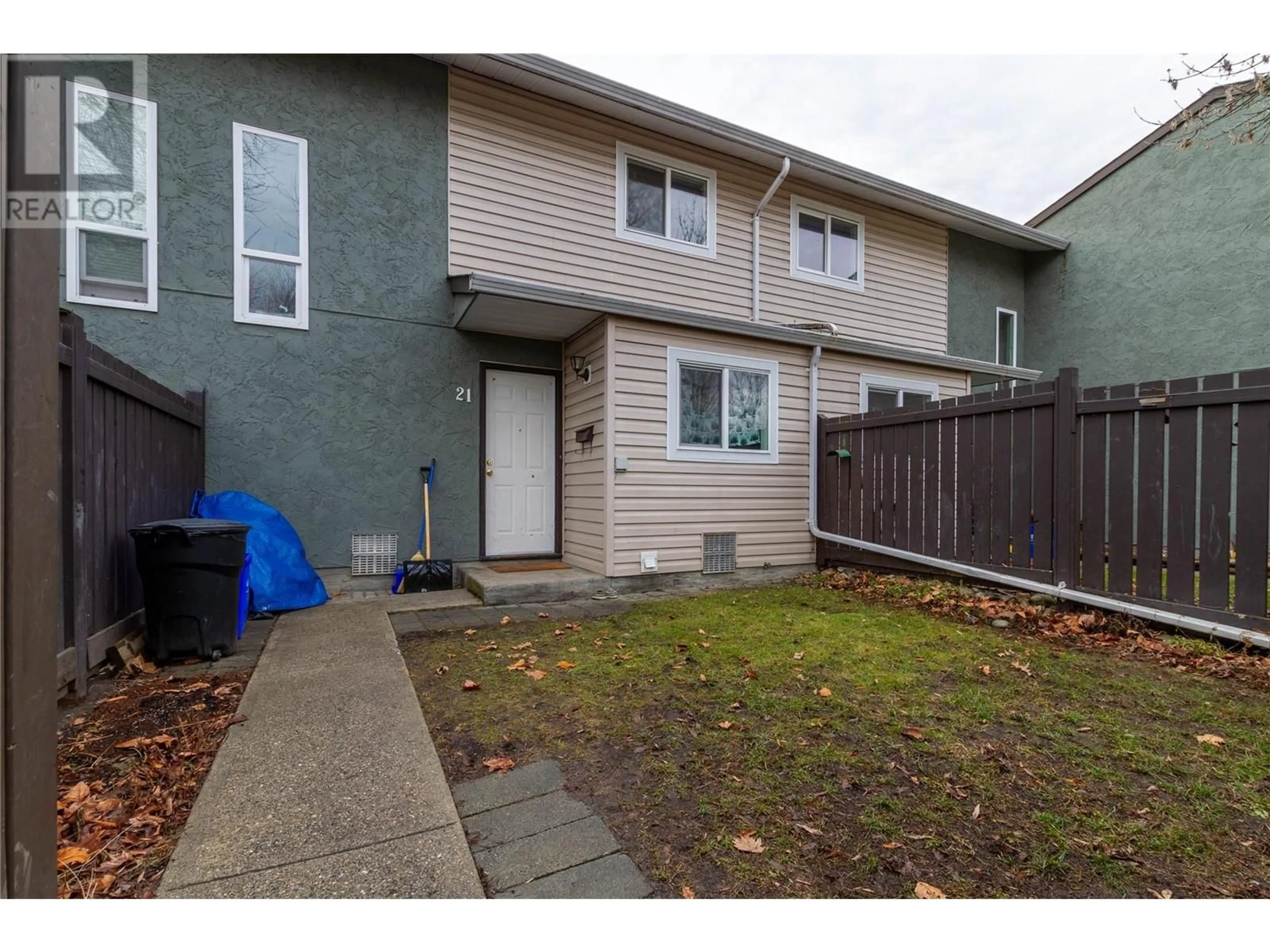Patio, street for 21 - 1809 40 AVENUE, Vernon British Columbia V1T7X4