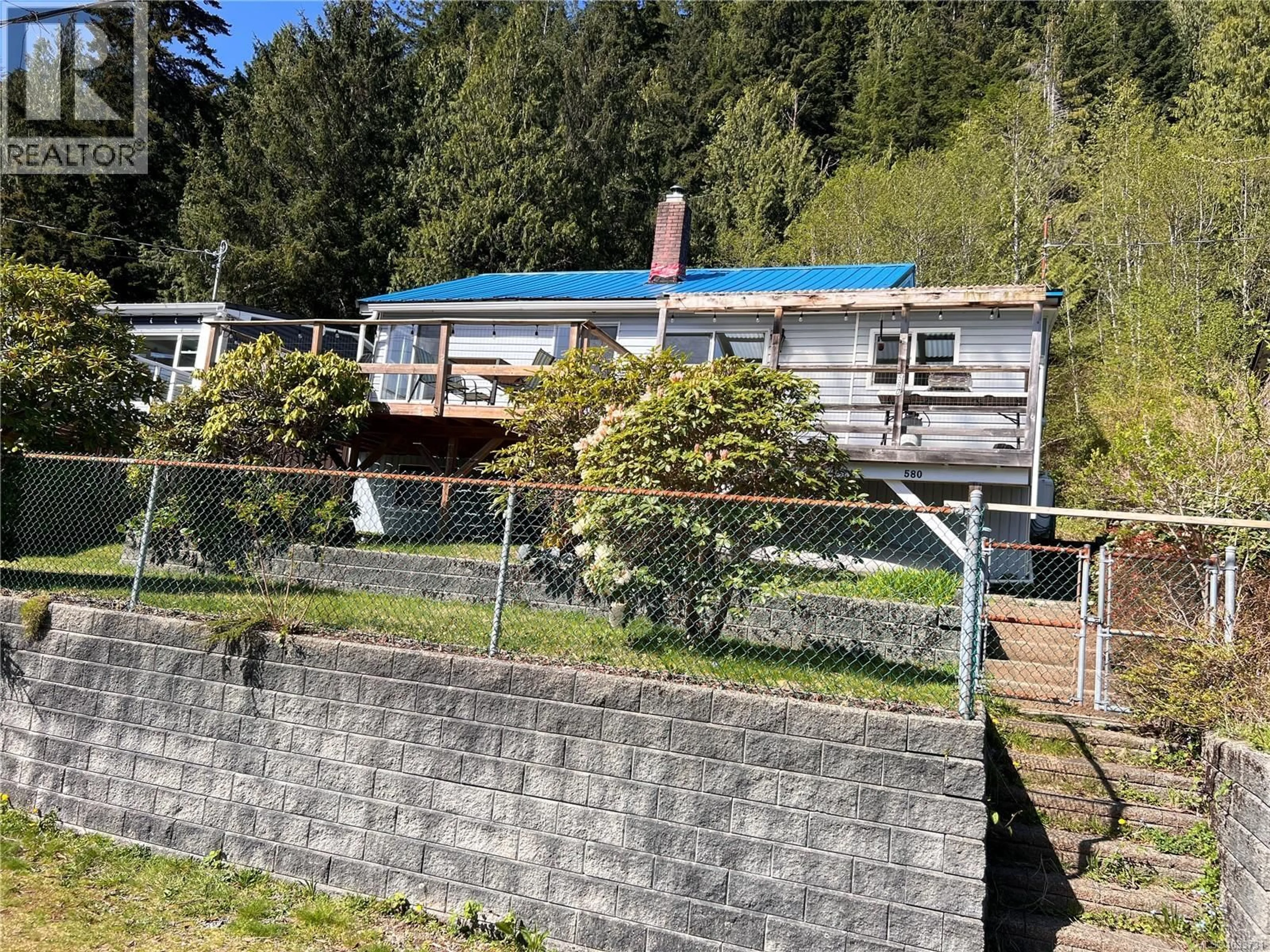 A pic from outside/outdoor area/front of a property/back of a property/a pic from drone, unknown for 580 CARDIAC CLIMB, Tahsis British Columbia V0R1X0