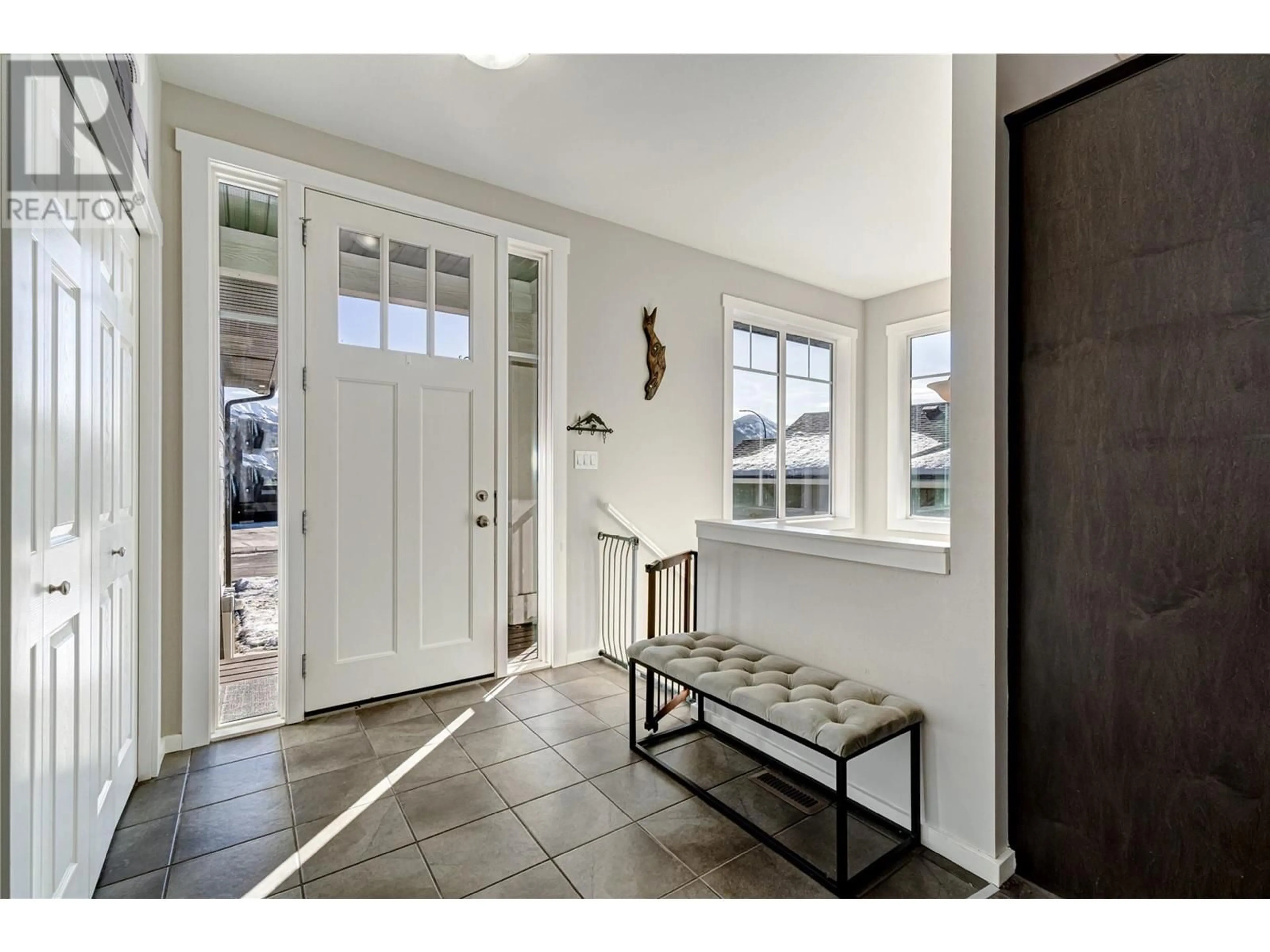 Indoor entryway for 1323 Cherrywood Boulevard, Sparwood British Columbia V0B2G2